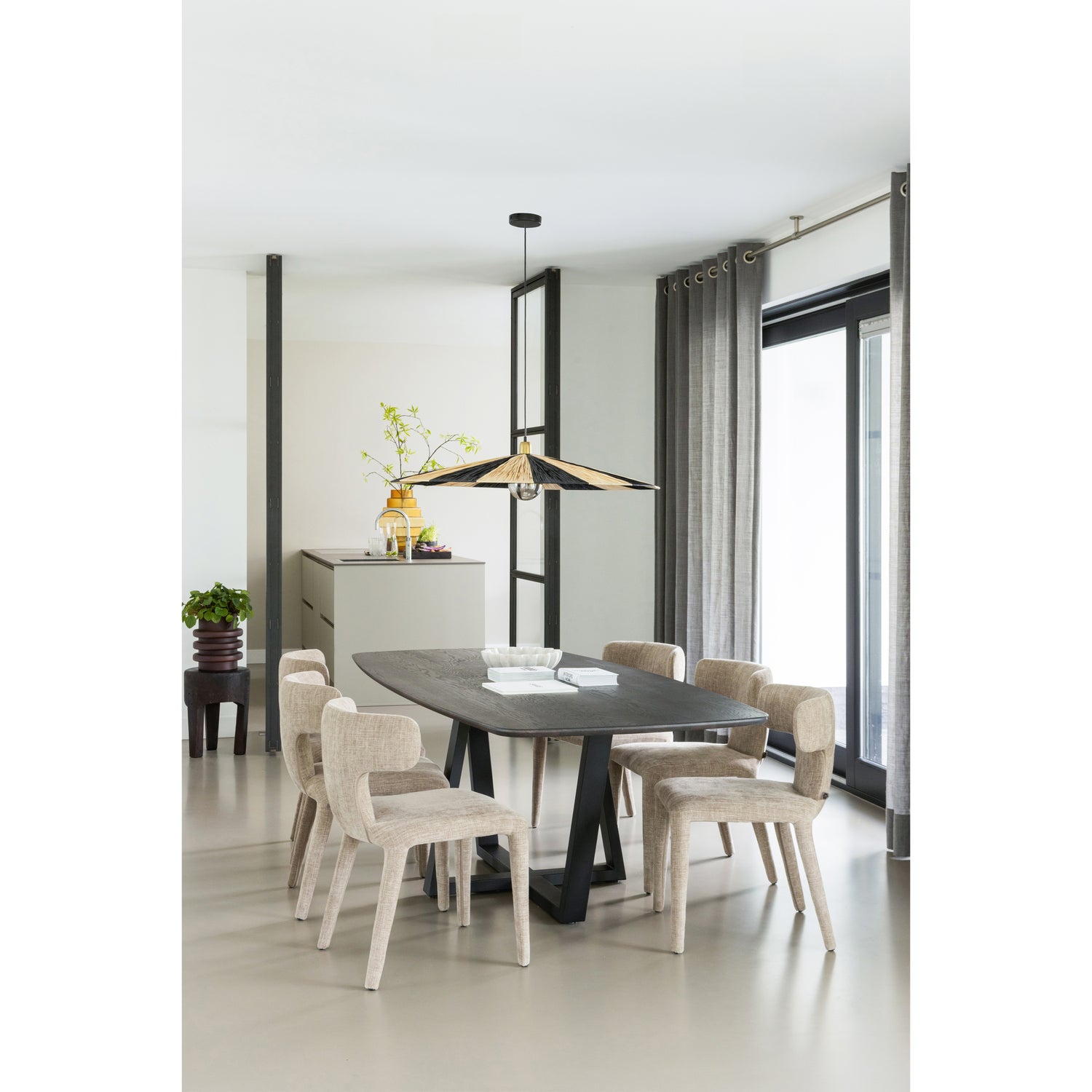 TB-DO-DL22-1990x0990-375294-801420-Z-377366-Z-01_SF_FA_Tafelblad_deens_ovaal_doorgaande_lamel_200x100cm_mystic_brown_Drenthe_Permit_Loic.jpg?auto=webp&format=png&width=1500&height=1500