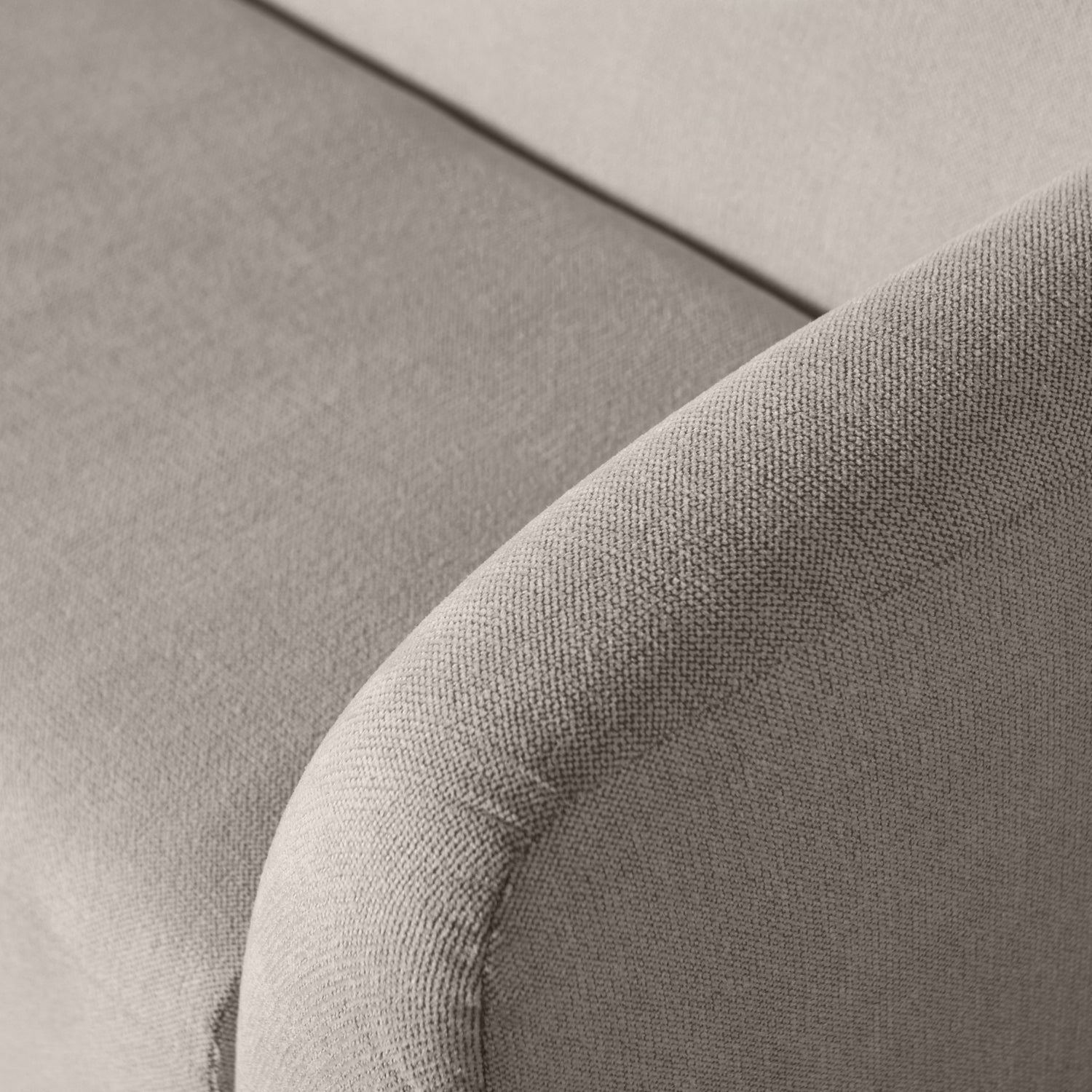801270-W-02_VS_BP_Sloping_3-zits_bank_off_white_melange_detail_PS.jpg?auto=webp&format=png&width=1500&height=1500