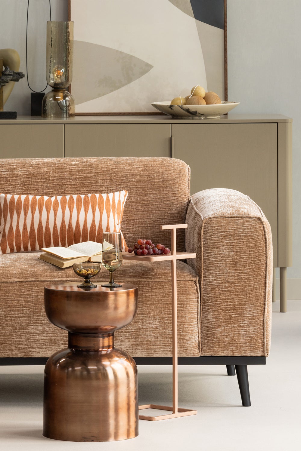 375047-R-377582-B-01_SF_WP_Toste_Frits_bijzettafel.jpg?auto=webp&format=png&height=1500