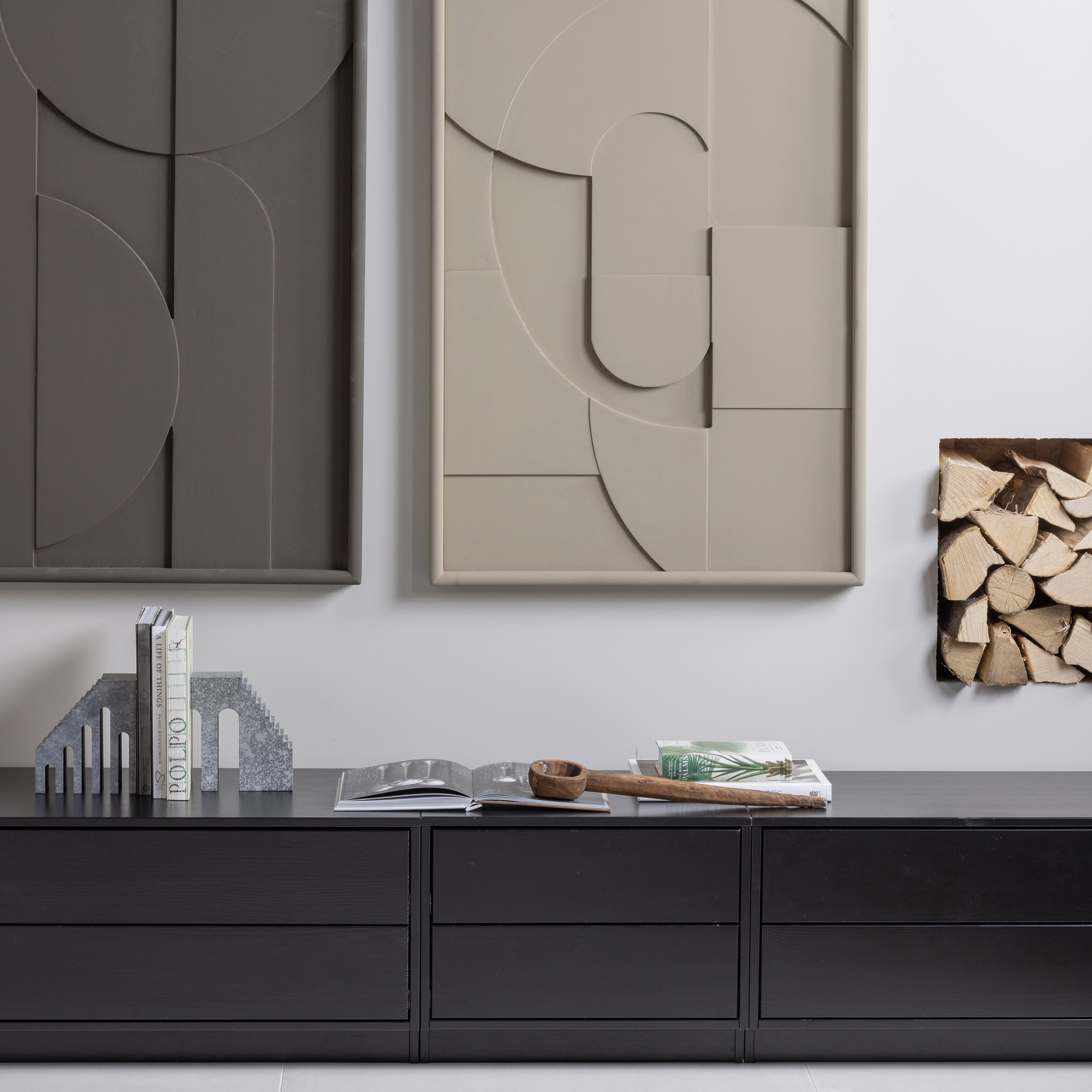 373463-Z_373462-Z_373464-Z_373454-E_373454-M-01_SF_WE_FA_Finca_tvmeubel_Fiona_schilderij_espresso_mist_VIERKANT.jpg?auto=webp&format=png&width=1500&height=1500