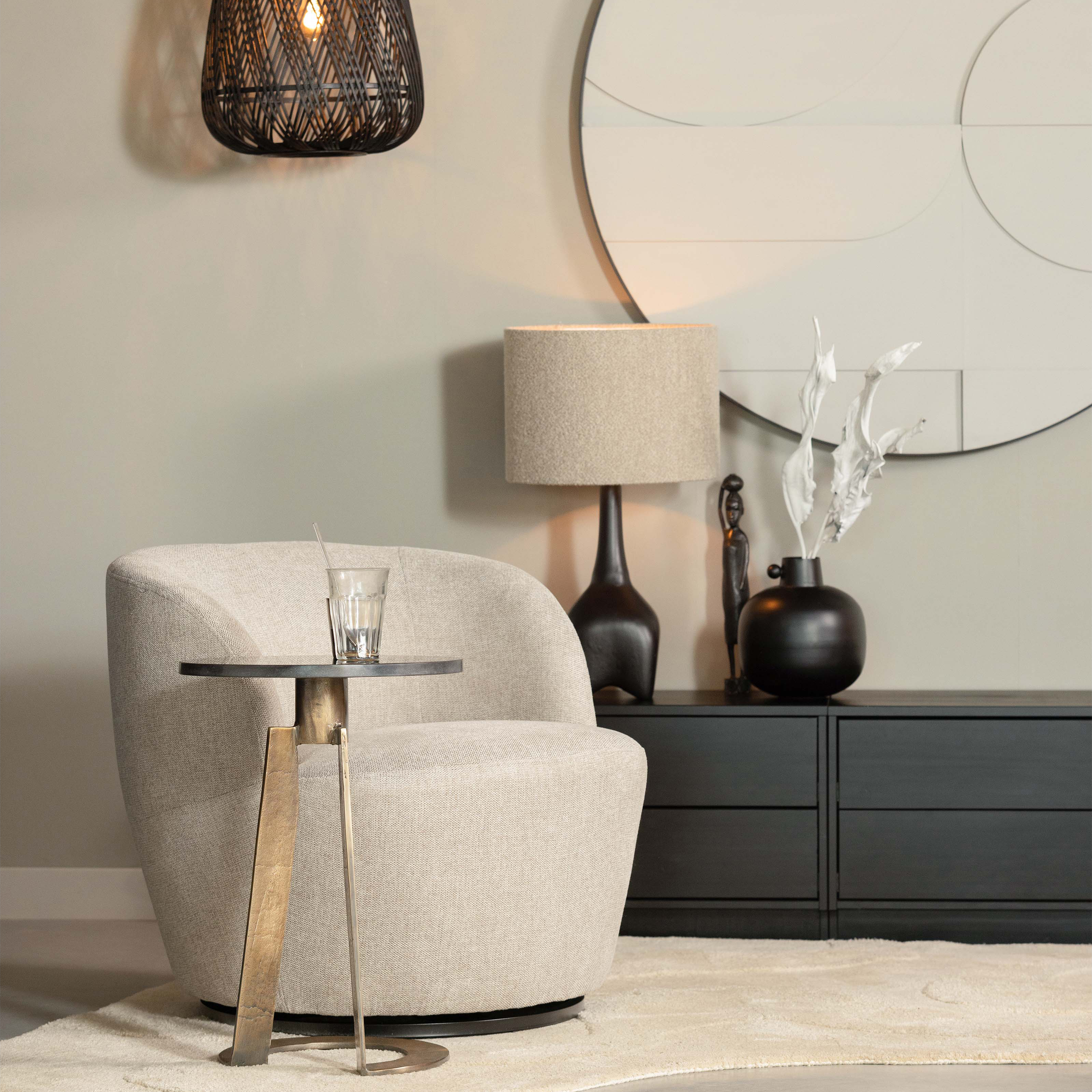 373539-Z-373533-M-377335-Z-373930-Z-373522-M-373291-Z-377334-Z-373522-M-01_SF_WE_Serra_zand_Alya_Foss_Asta_Fiona_Moza_Mato_VIERKANT.jpg?auto=webp&format=png&width=1500&height=1500