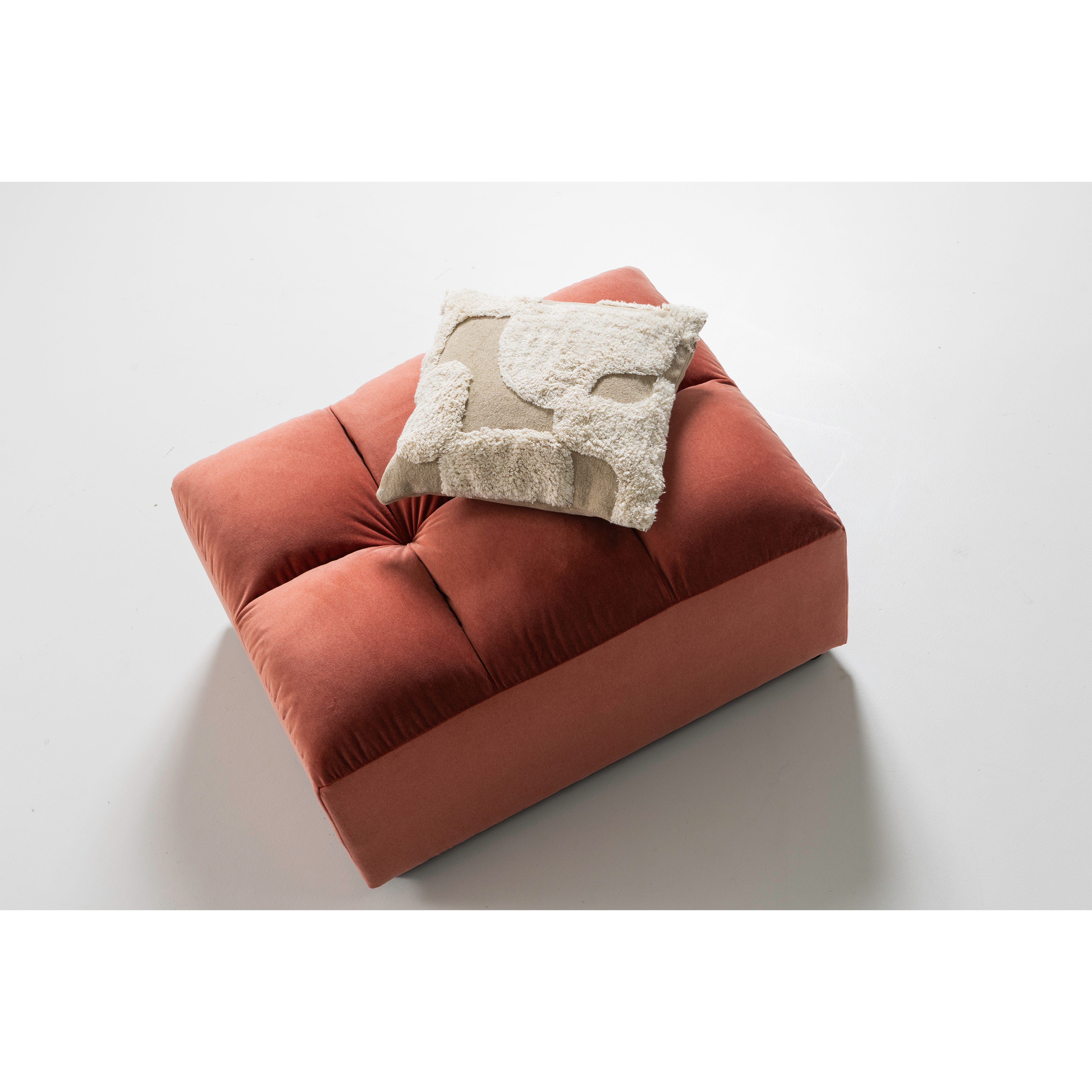 200429-FB-01_SF_Allure_hocker_gewassen_fluweel_blush.png?auto=webp&format=png&width=1500&height=1500