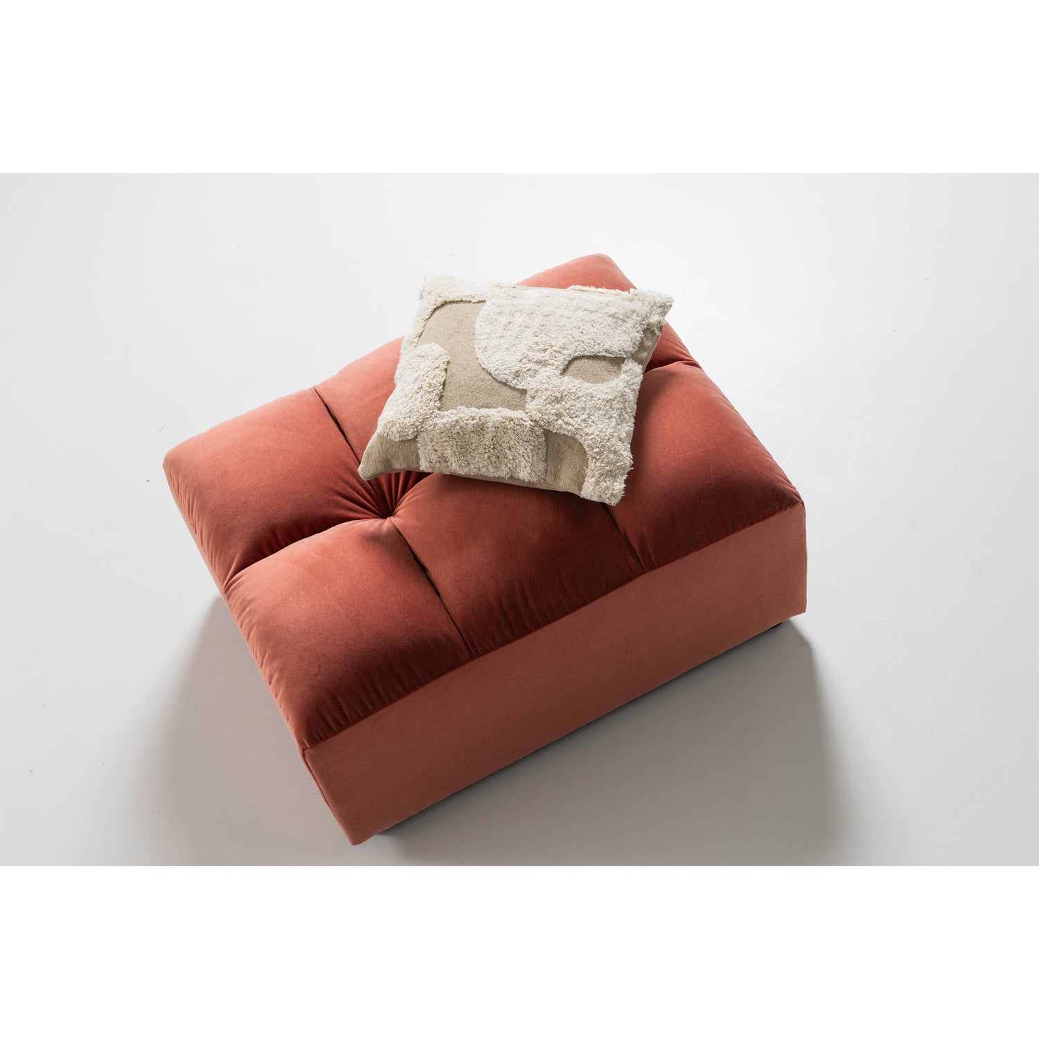 200429-FB-01_SF_Allure_hocker_gewassen_fluweel_blush.png?auto=webp&format=png&width=1500&height=1500