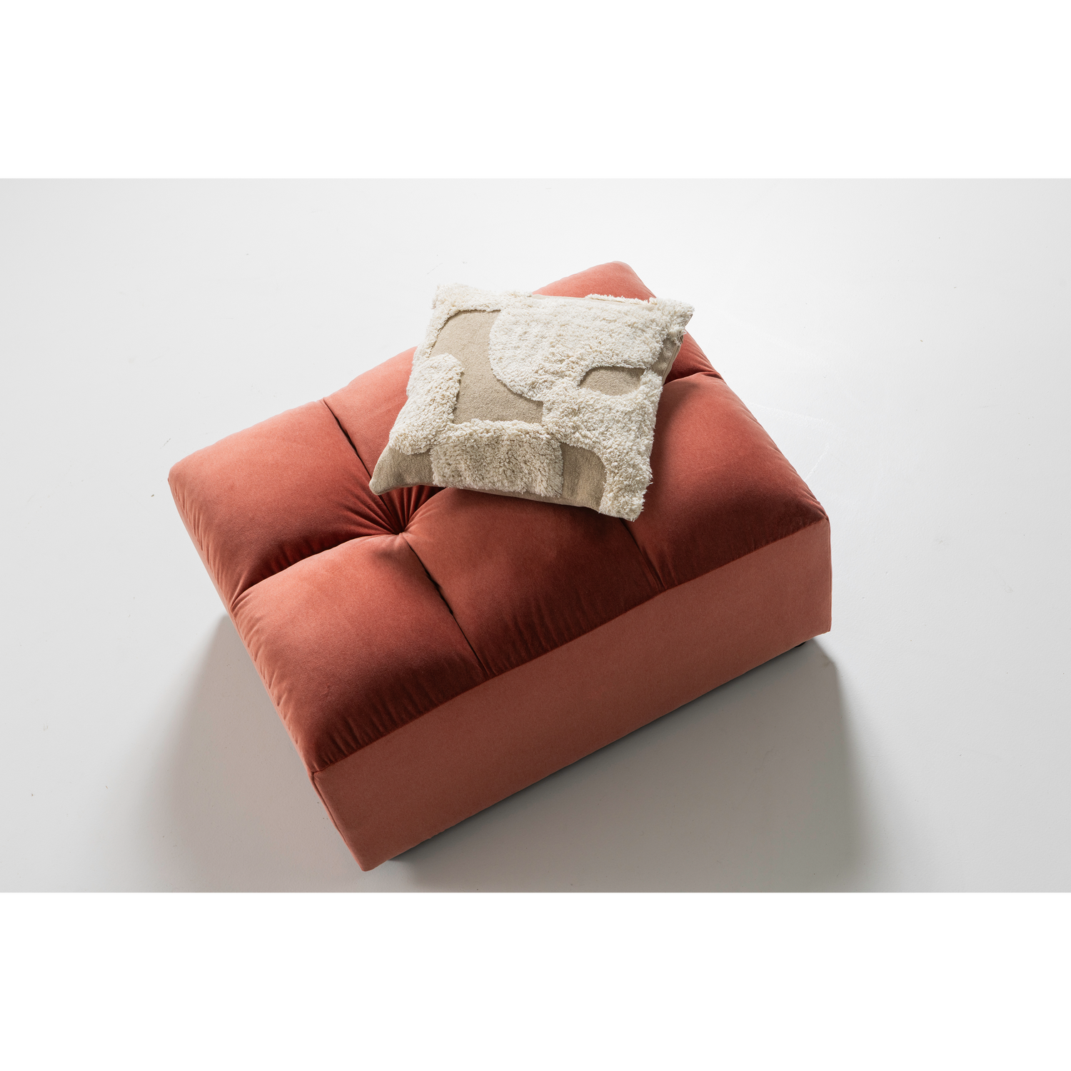 200429-FB-01_SF_Allure_hocker_gewassen_fluweel_blush.png?auto=webp&format=png&width=1500&height=1500