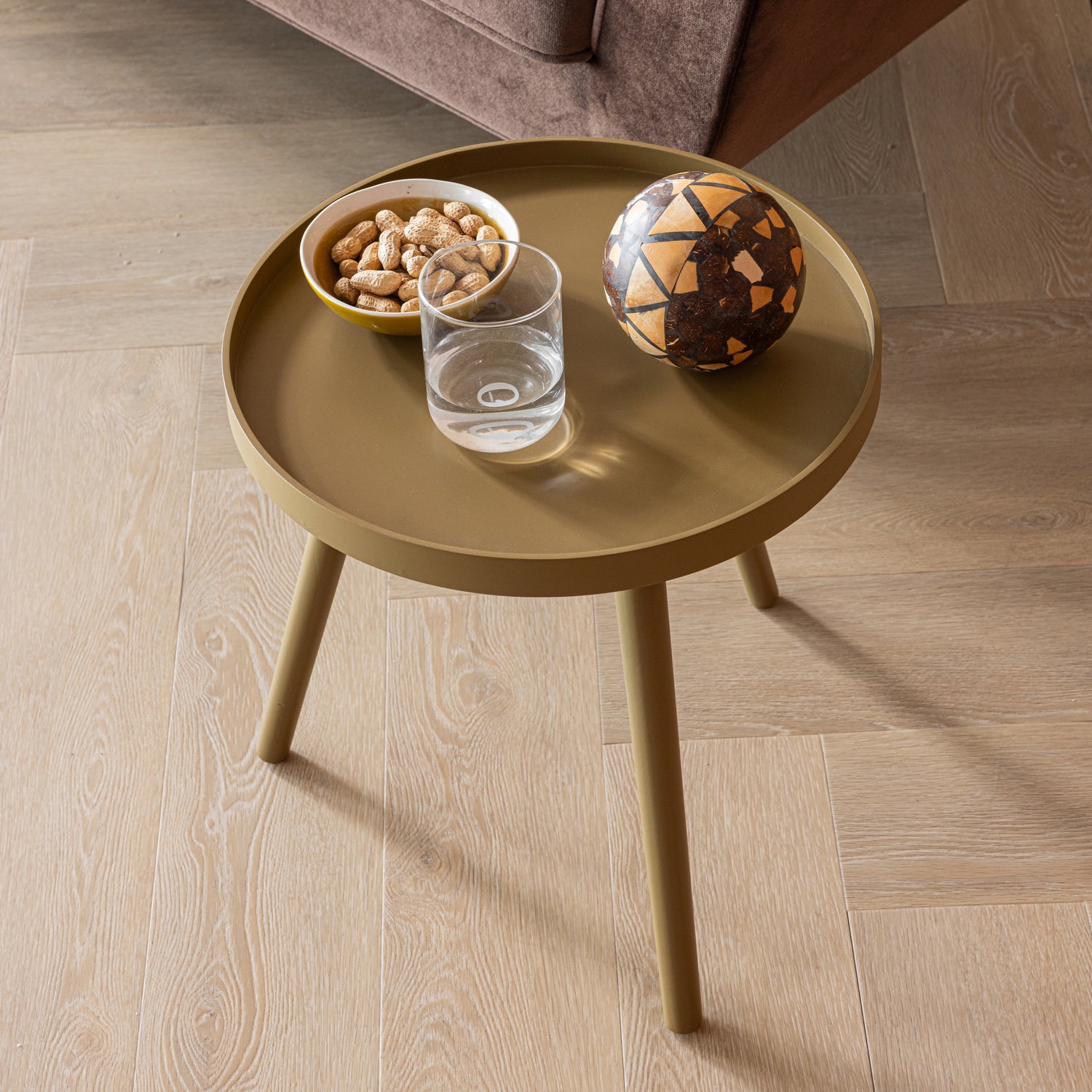 375426-H_01_SF_ES_Sasha_bijzettafel_41cm_honinggeel_vierkant.jpg?auto=webp&format=png&width=1500&height=1500