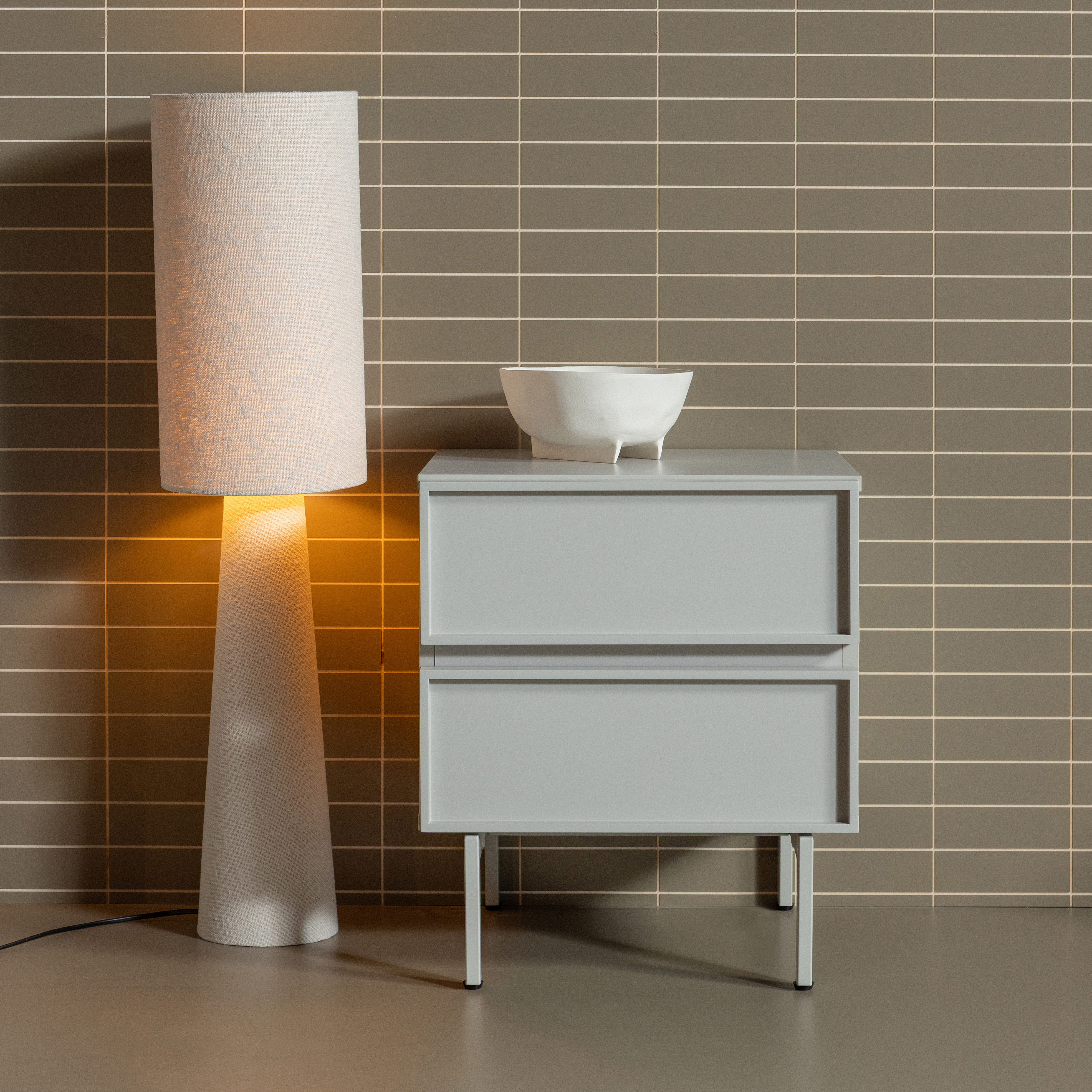 377548-Z-01_SF_ES_Tours_nachtkastje_2_lades_melamine_mdf_zand_vierkant.png?auto=webp&format=png&width=1500&height=1500