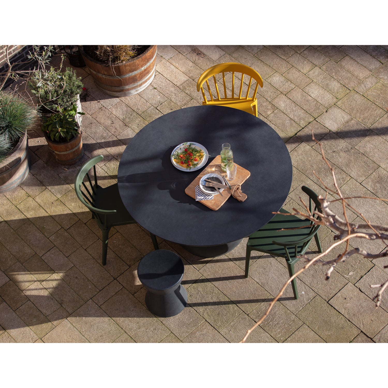 373808-A-373809-A-378634-A-378634-O-03_SF_FA_Dover_tafel_kruk_Bliss_stoel.jpg?auto=webp&format=png&width=1500&height=1500