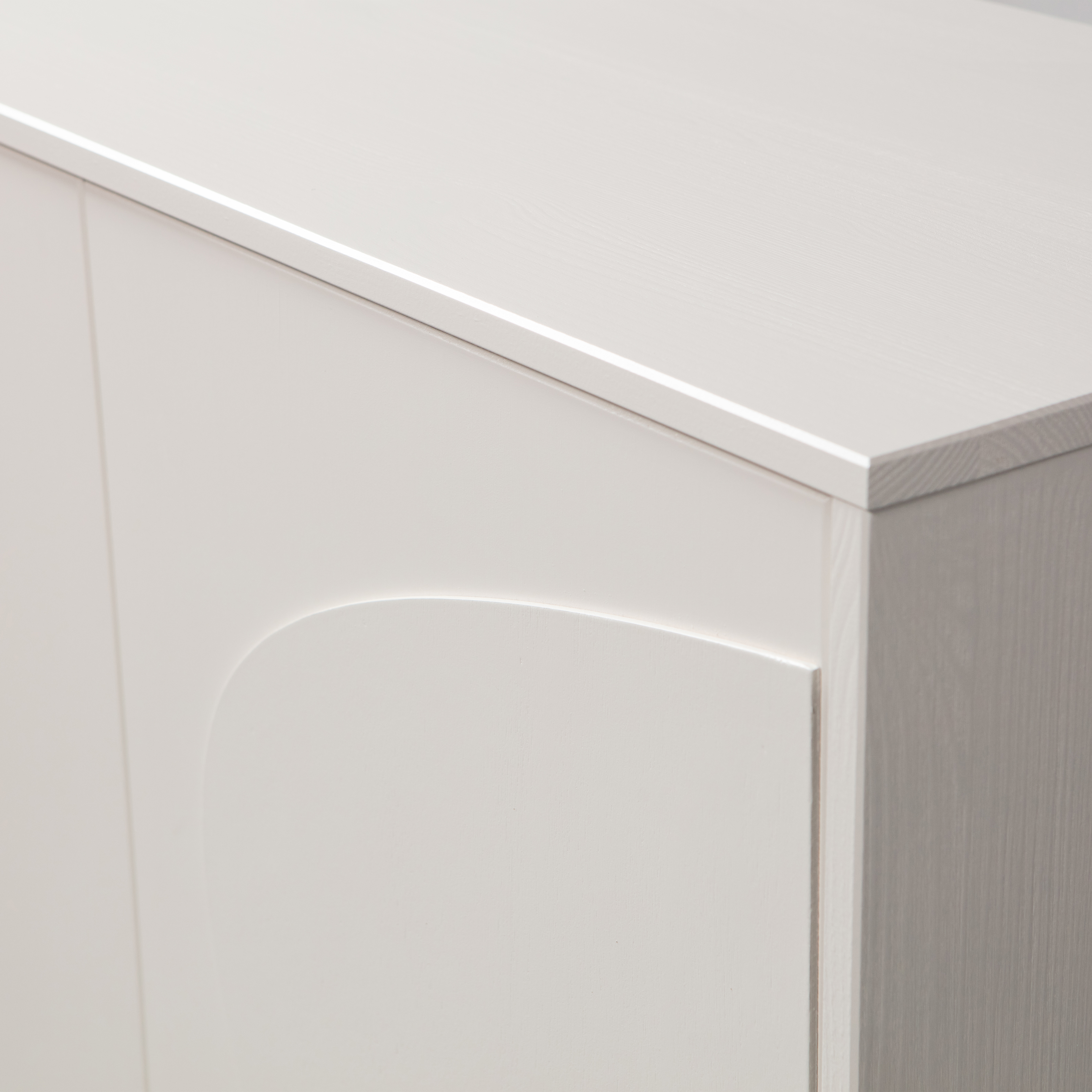 373990-M-01_VS_FA_Cadiz_opbergkast_grenen_mist_detail.png?auto=webp&format=png&width=1500&height=1500