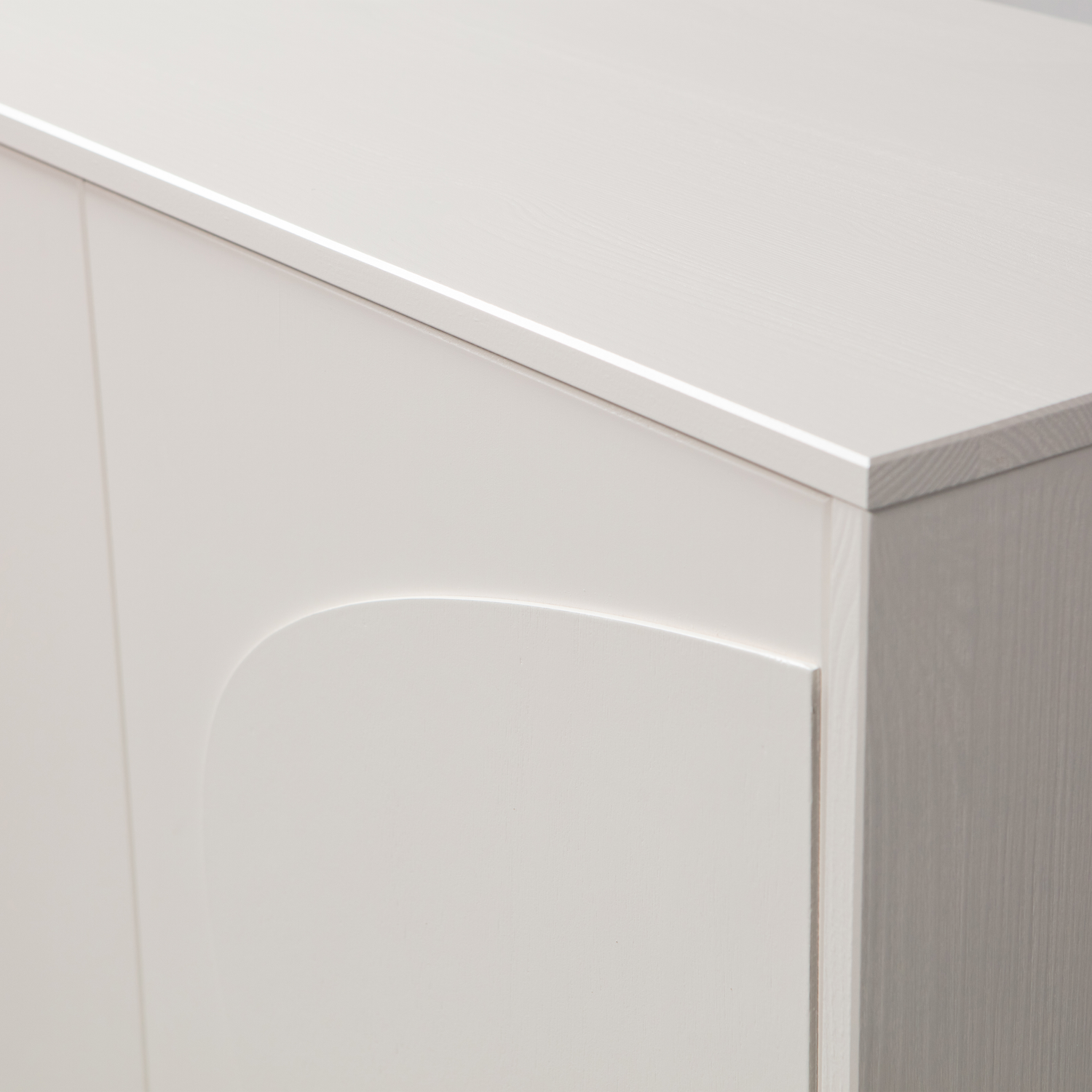 373990-M-01_VS_FA_Cadiz_opbergkast_grenen_mist_detail.png?auto=webp&format=png&width=1500&height=1500