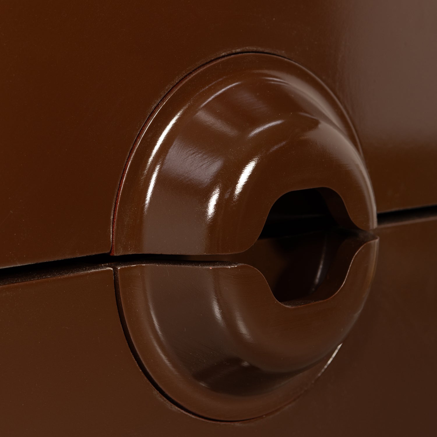 375093-B-02_VS_WE_Merge_ladekast_6_lades_hout_bruin_rood_detail.png?auto=webp&format=png&width=1500&height=1500