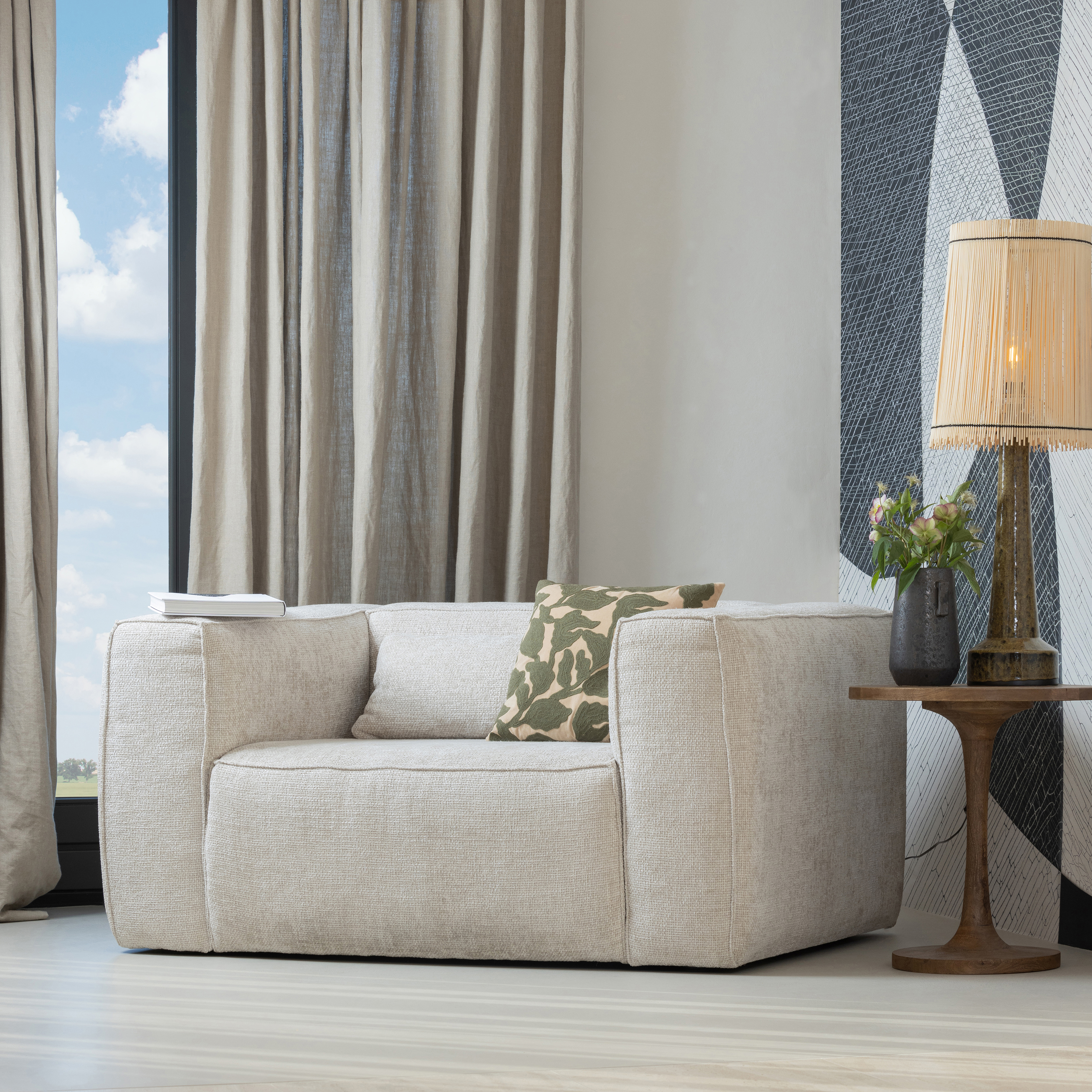 377316-MN-200326-P-800333-B-01_SF_BL_Bean_fauteuil_grove_melange_naturel_Plant_kussen_Bombay_vaas_Retro_lampenvoet_VIERKANT.jpg?auto=webp&format=png&width=1500&height=1500