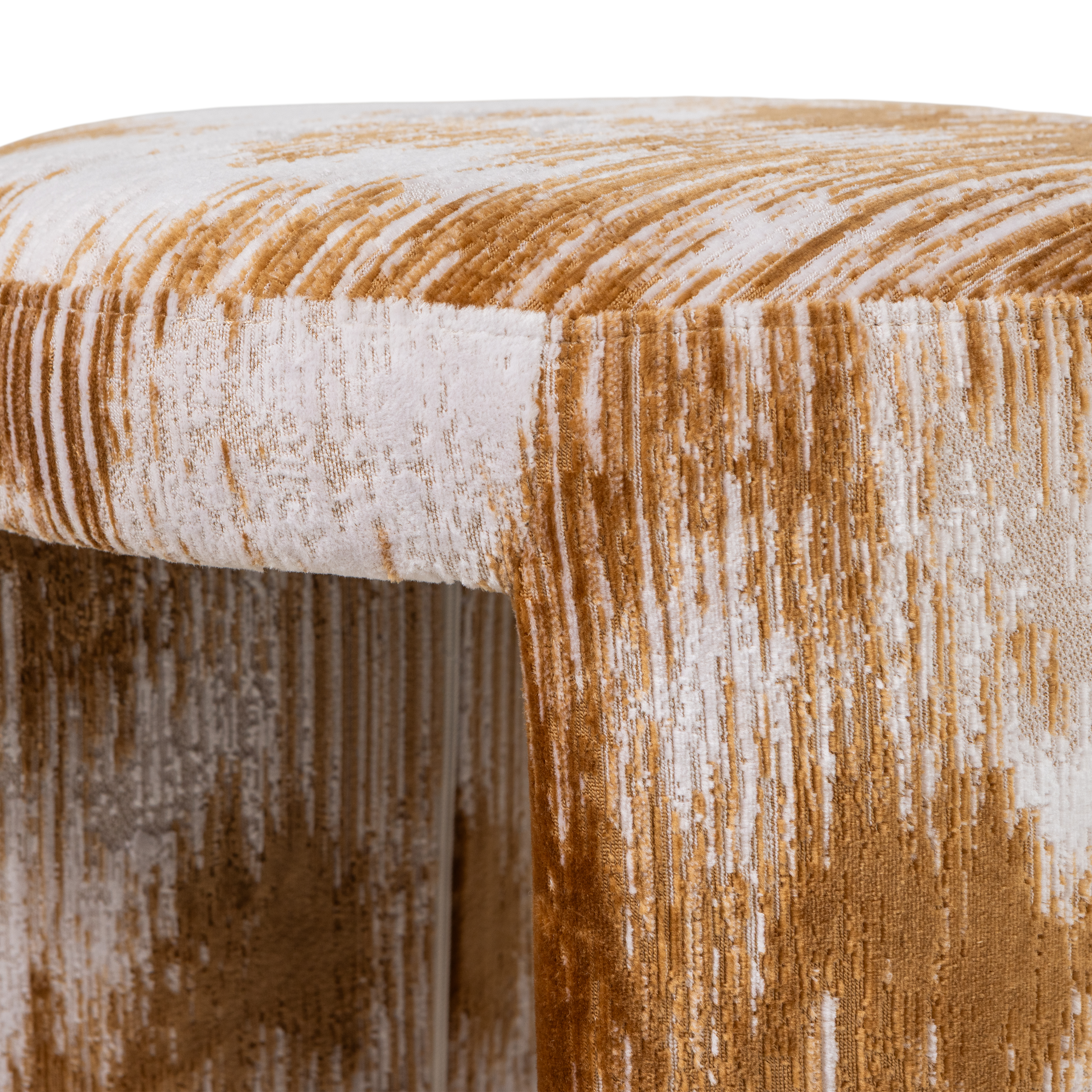 374979-K_02_VS_ES_Charlie_gestoffeerde_kruk_structuur_stof_karamel_bruin__fsc__detail.png?auto=webp&format=png&width=1500&height=1500