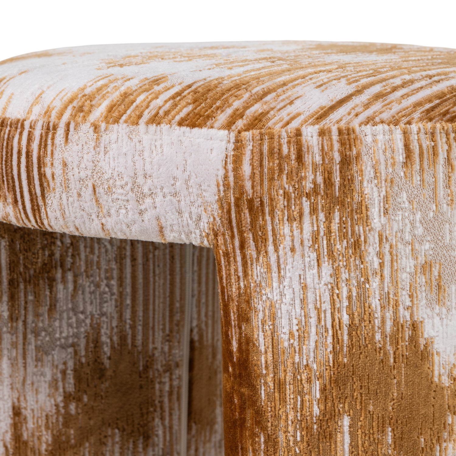 374979-K_02_VS_ES_Charlie_gestoffeerde_kruk_structuur_stof_karamel_bruin__fsc__detail.png?auto=webp&format=png&width=1500&height=1500