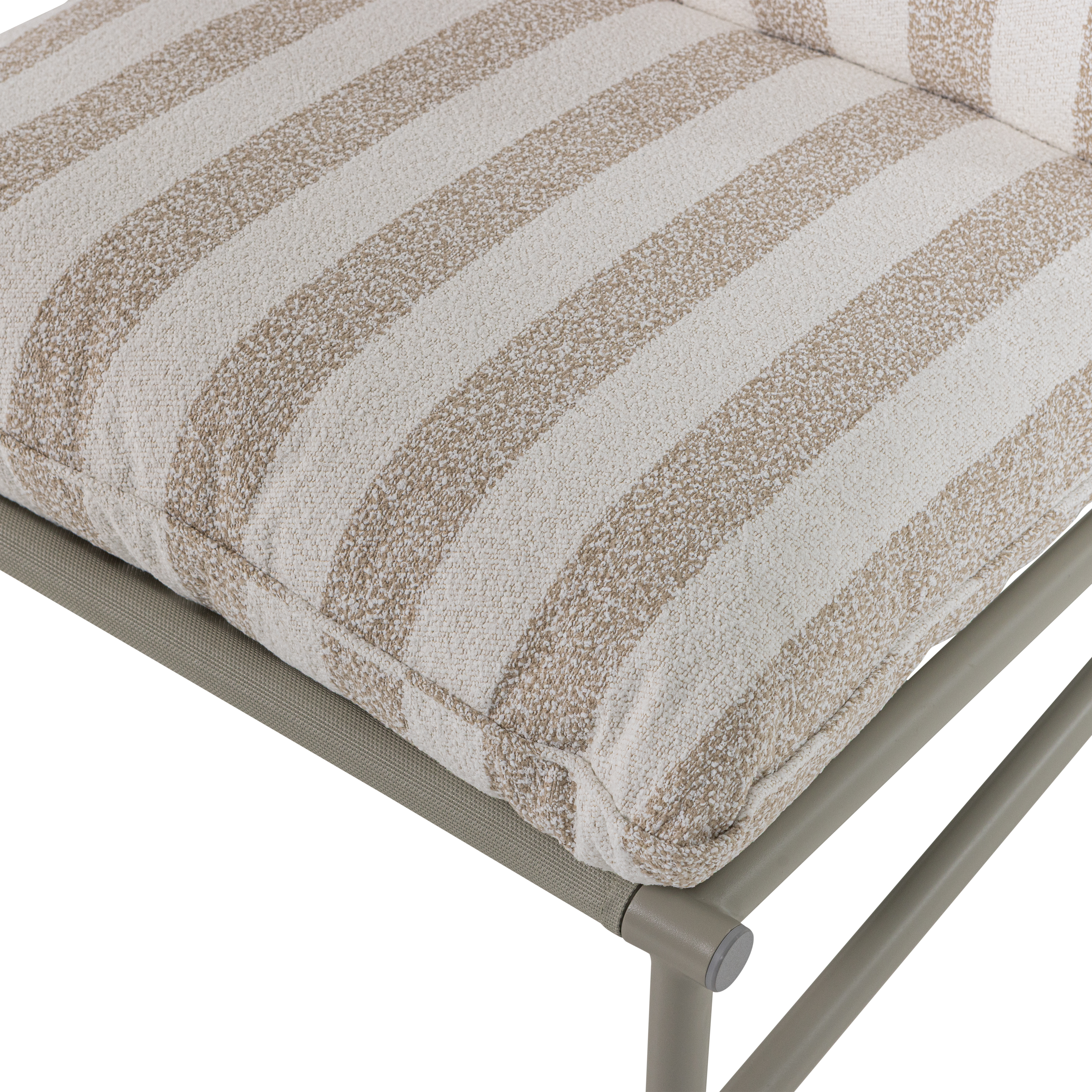 377709-S_01_VS_WO_Elvo_tuin_loungestoel_aluminium_streep_wit-zand_C1.png?auto=webp&format=png&width=1500&height=1500