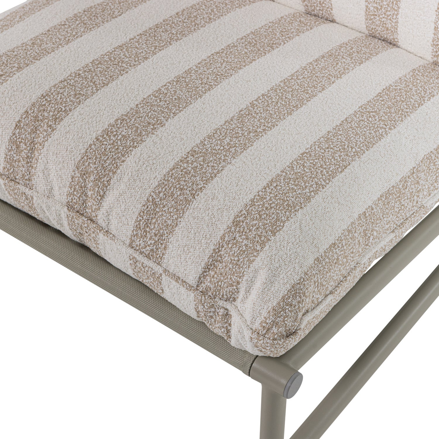 377709-S_01_VS_WO_Elvo_tuin_loungestoel_aluminium_streep_wit-zand_C1.png?auto=webp&format=png&width=1500&height=1500