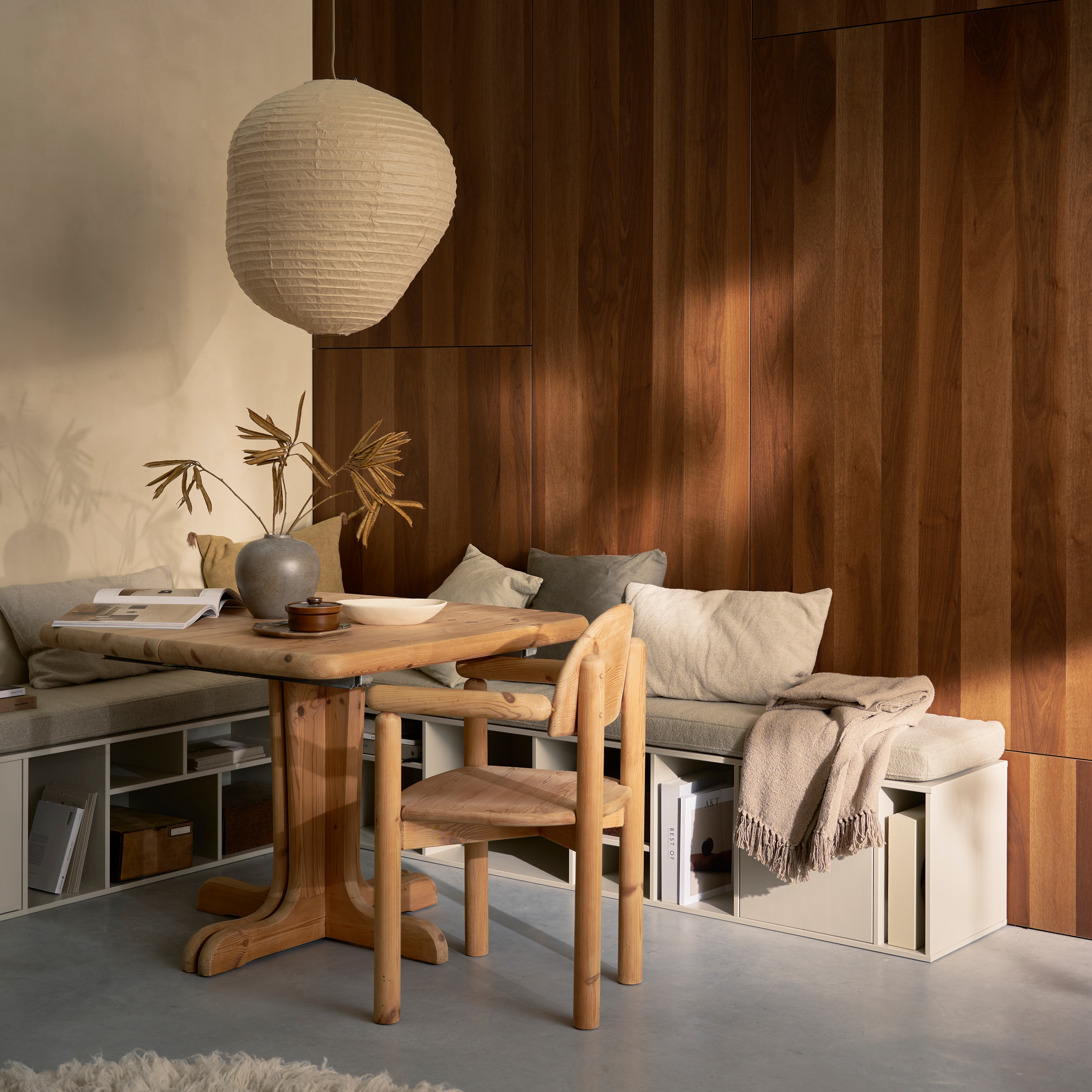 400537-DU-01_SF_VT_Letterbank_XL_bankje_grenen_dust_vierkant.png?auto=webp&format=png&width=1500&height=1500