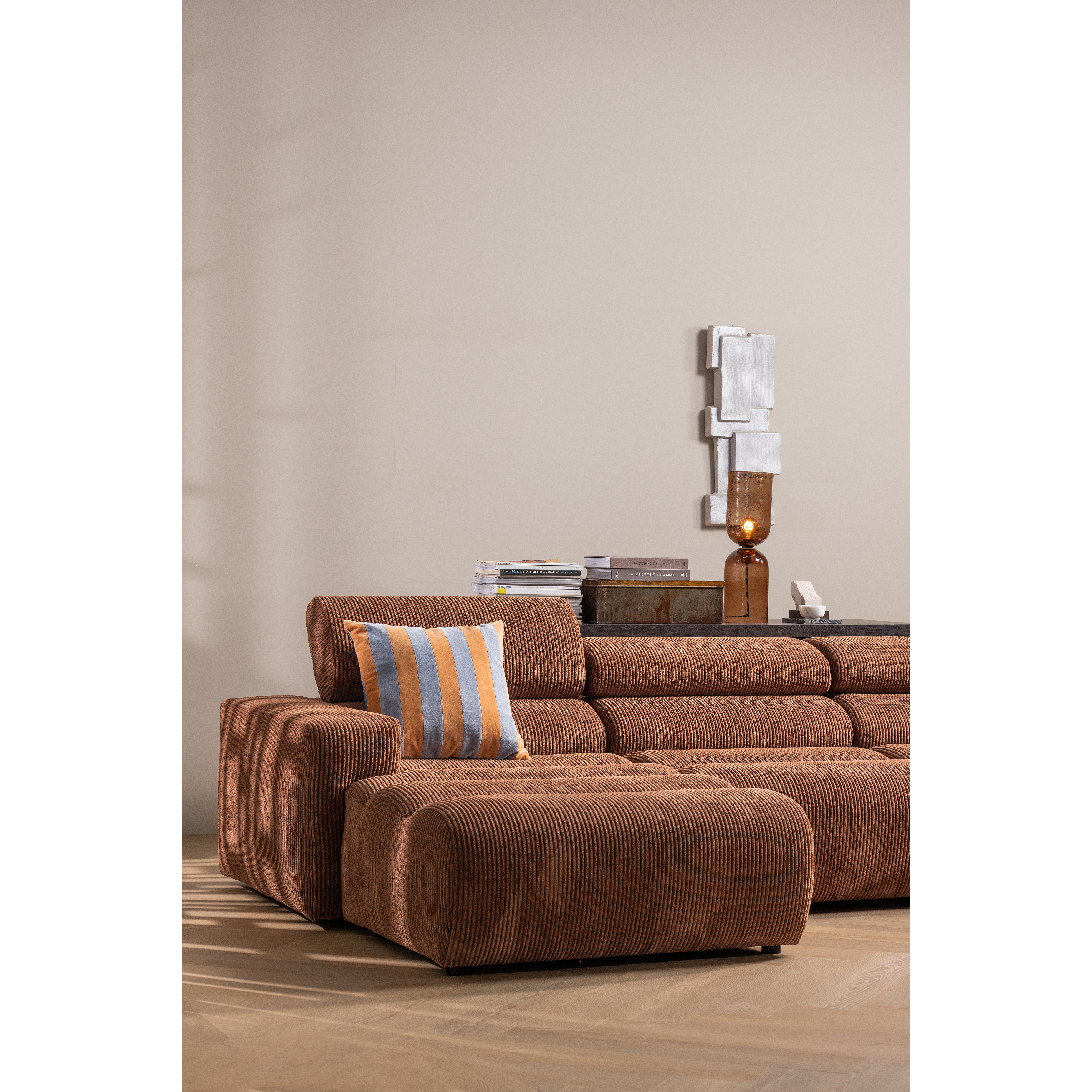 375034-B-377565-NB-377662-RE-377663-RE-377667-RE-01_SF_WP_Novi_bank_Laon_kussens_Gigi_tafelmap.png?auto=webp&format=png&width=1500&height=1500