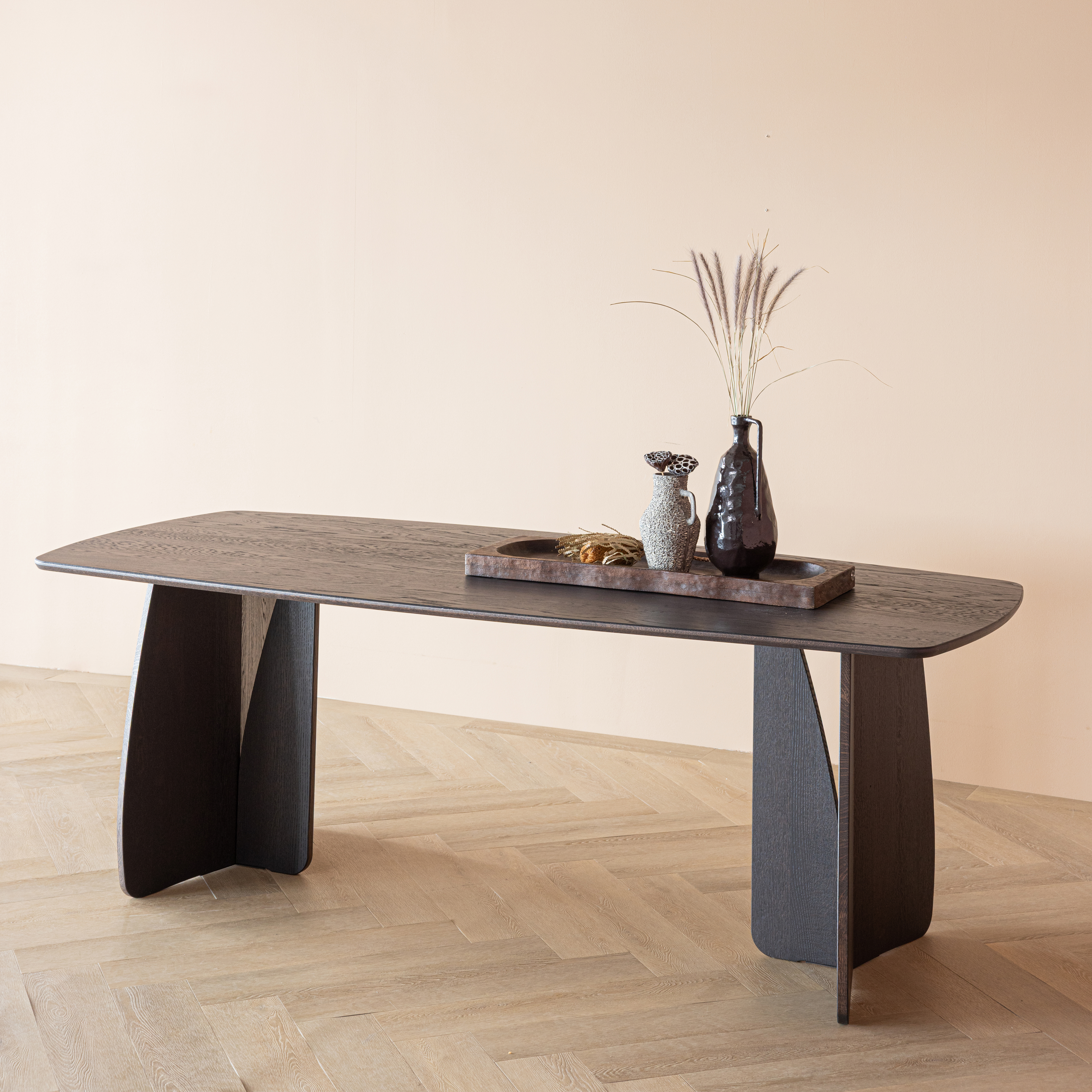 377930-B_01_SF_FQ_Oakline_curve_eettafel_220x100cm_mystic_brown_vierkant.jpg?auto=webp&format=png&width=1500&height=1500