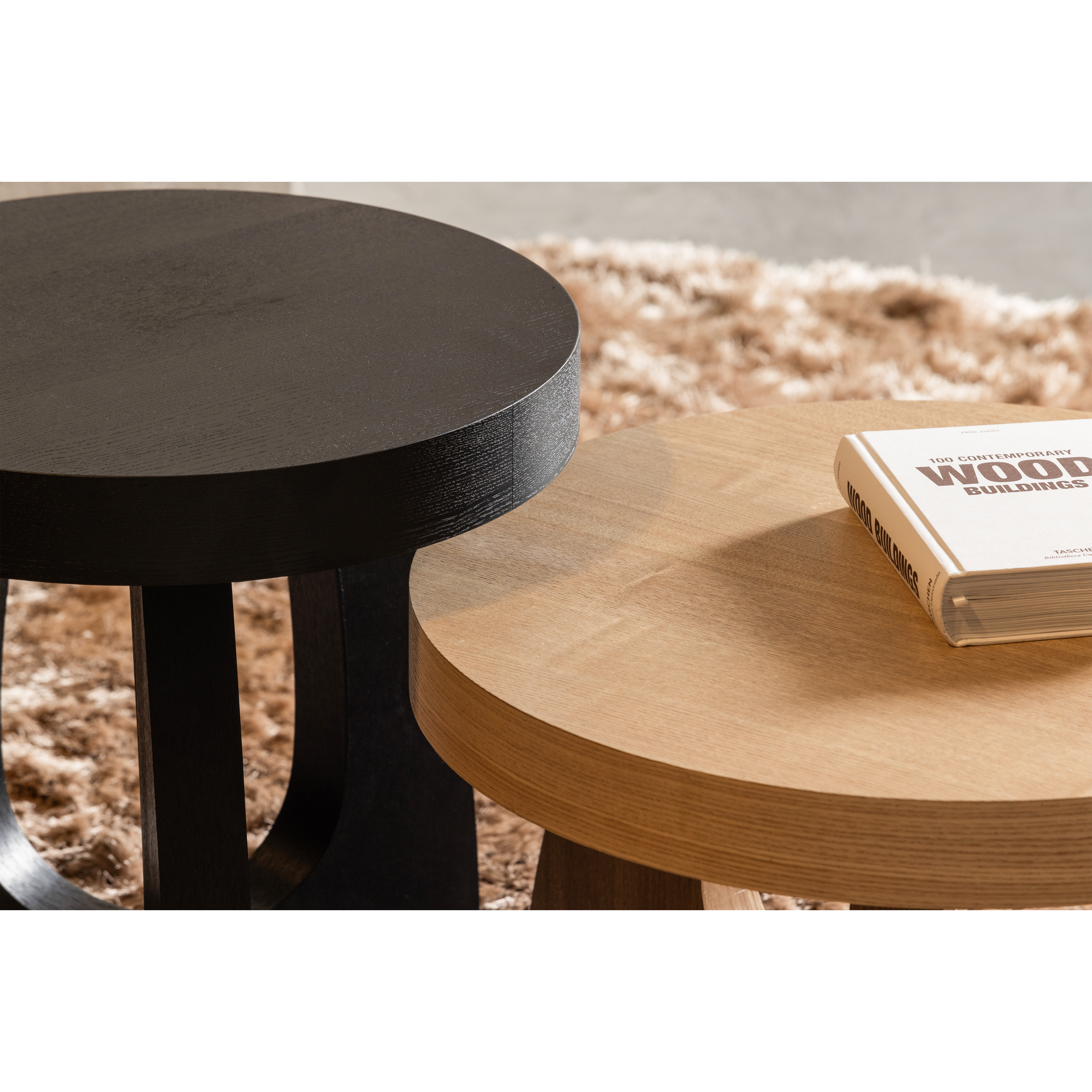 374102-N-374101-Z-02_SF_WE_Tala_bijzettafel_MDF_fineer_naturel_35xO55cm_zwart_45xO45cm.jpg?auto=webp&format=png&width=1500&height=1500