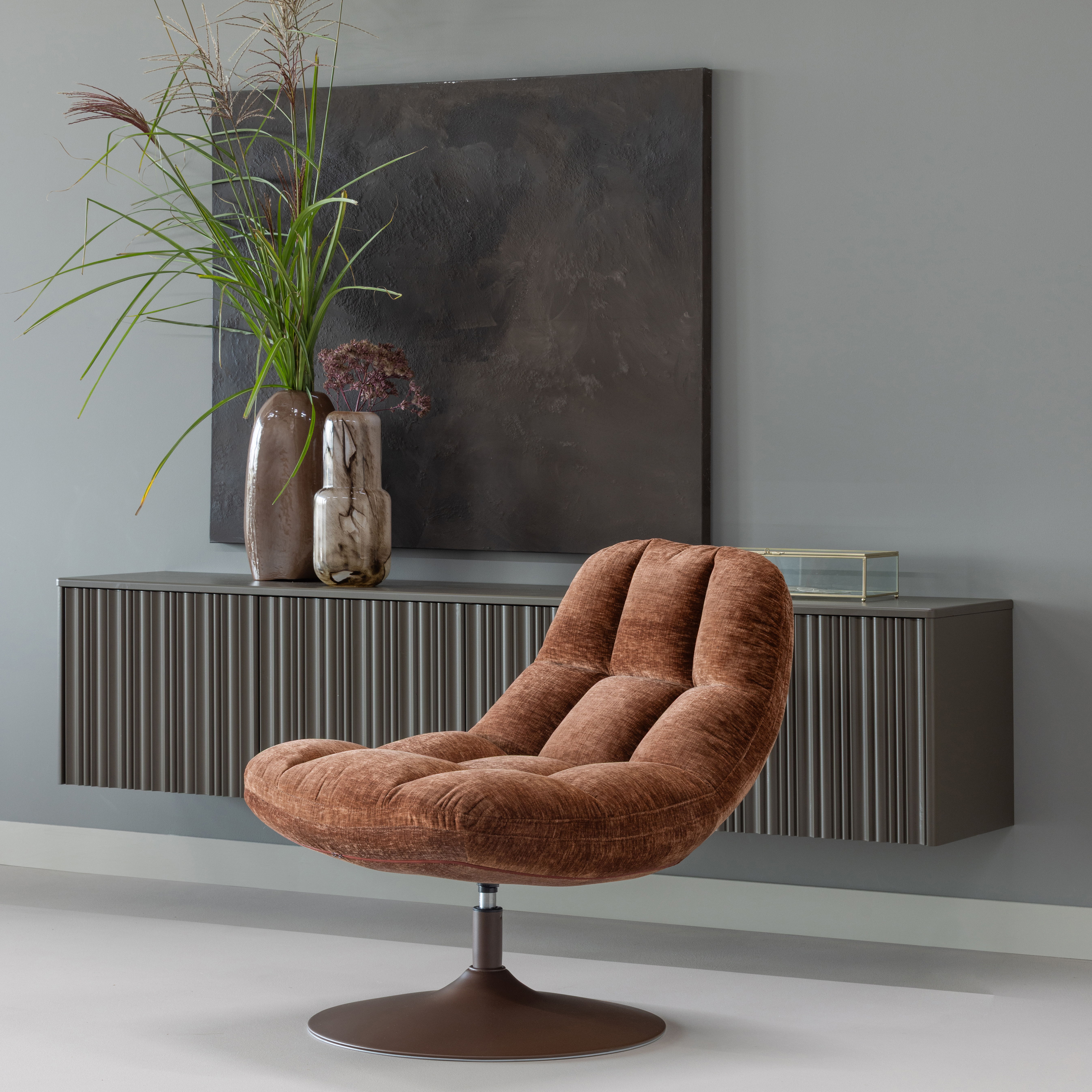 377653-B_01_SF_WP_Elvi_draaifauteuil_chenille_structuur_roestbruin.jpg?auto=webp&format=png&width=1500&height=1500