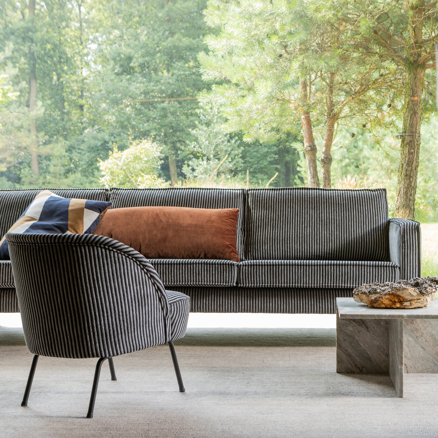 800543-ZG-800748-ZG-801414-N-01_SF_BP_Rodeo_bank_3_zits_zwart_grijs_Vogue_fauteuil_Xhail_VIERKANT.jpg?auto=webp&format=png&width=1500&height=1500