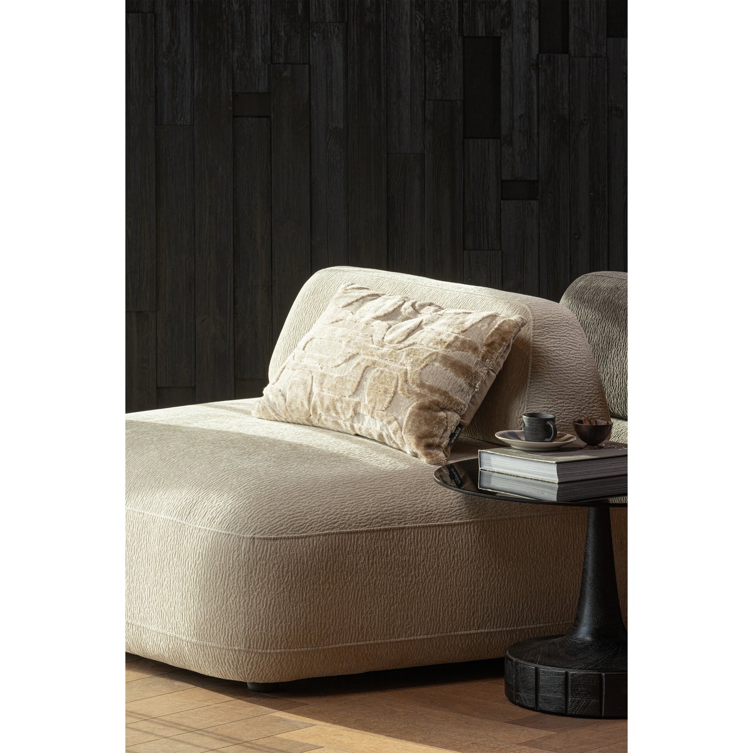 374088-Z-374029-N-377370-Z-01_SF_WE_Sterck_fauteuil_met_verplaatsbare_rugleuning_zand_Yago_Soya.jpg?auto=webp&format=png&width=1500&height=1500