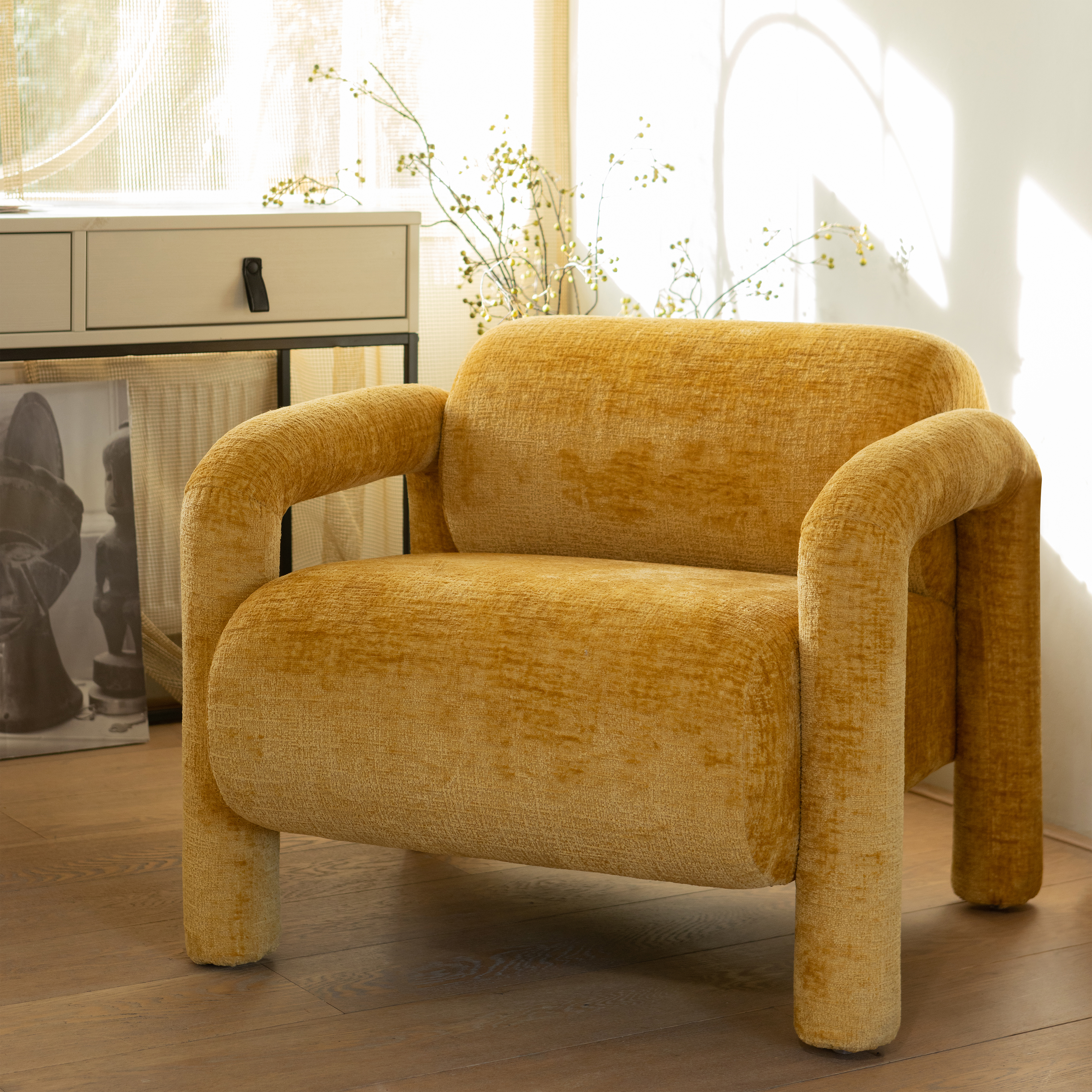 340483-G-373662-D-02_SF_WE_Lenny_fauteuil_Silas_sidetable_dust_VIERKANT.jpg?auto=webp&format=png&width=1500&height=1500