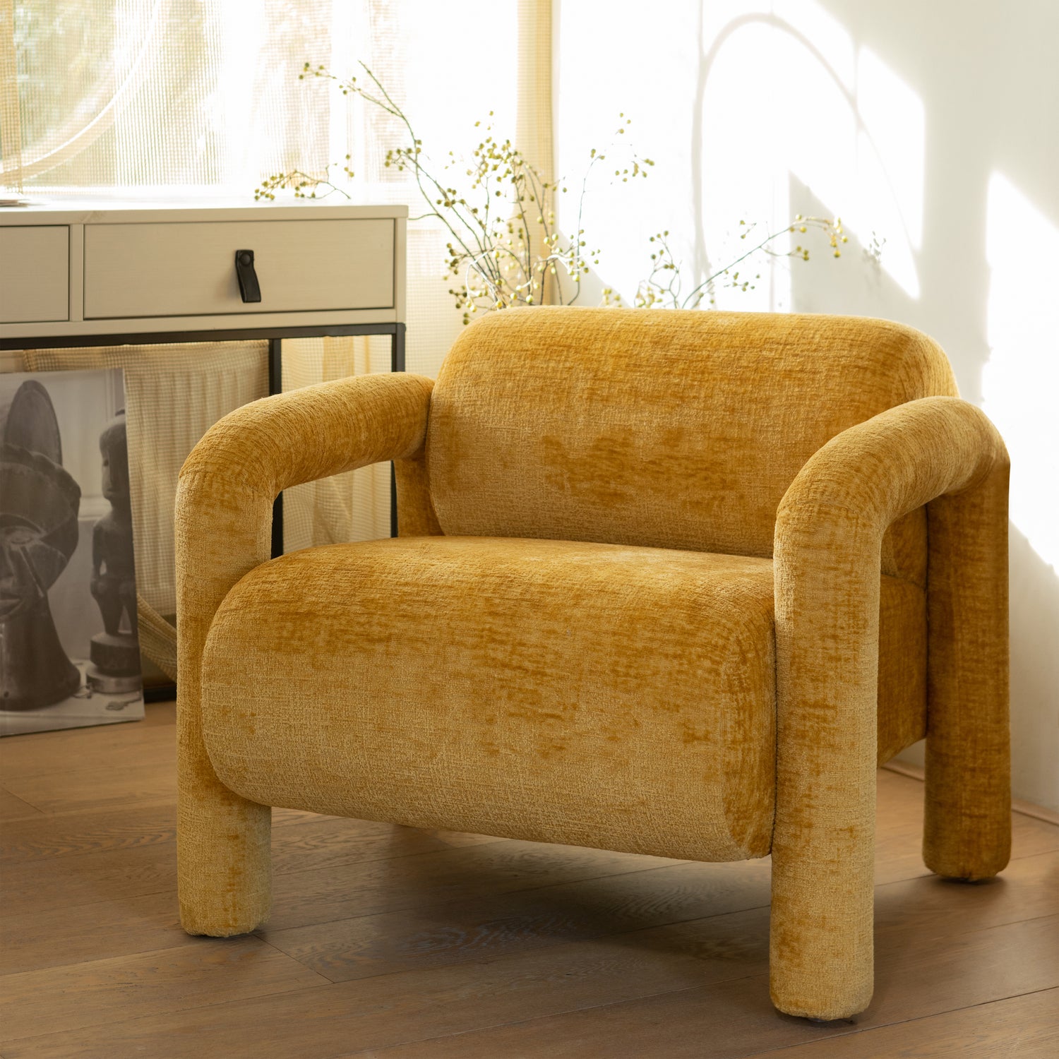 340483-G-373662-D-02_SF_WE_Lenny_fauteuil_Silas_sidetable_dust_VIERKANT.jpg?auto=webp&format=png&width=1500&height=1500