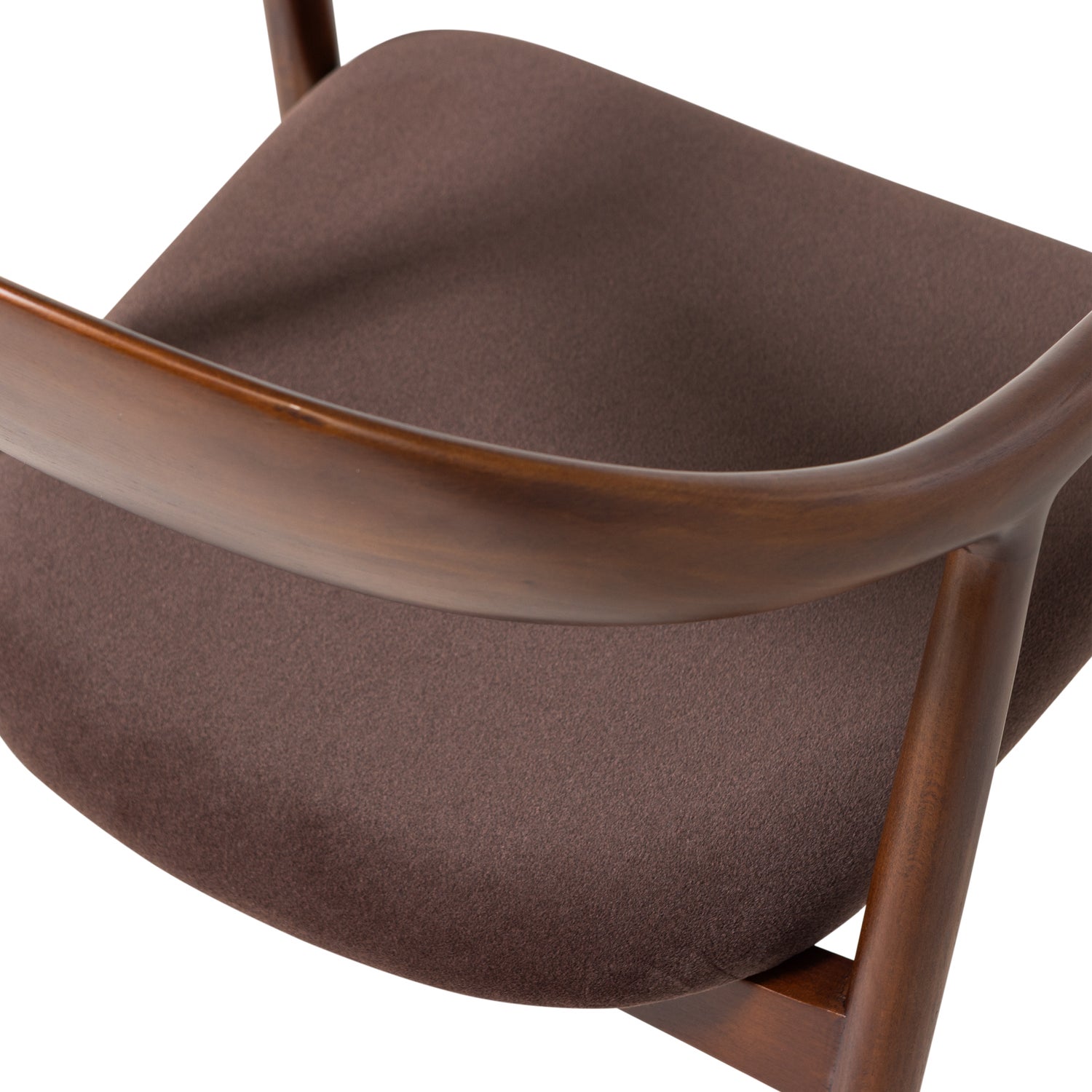 377799-B_02_VS_WP_Bran_eetkamerstoel_beukenhout_velvet_bruin_detail.png?auto=webp&format=png&width=1500&height=1500