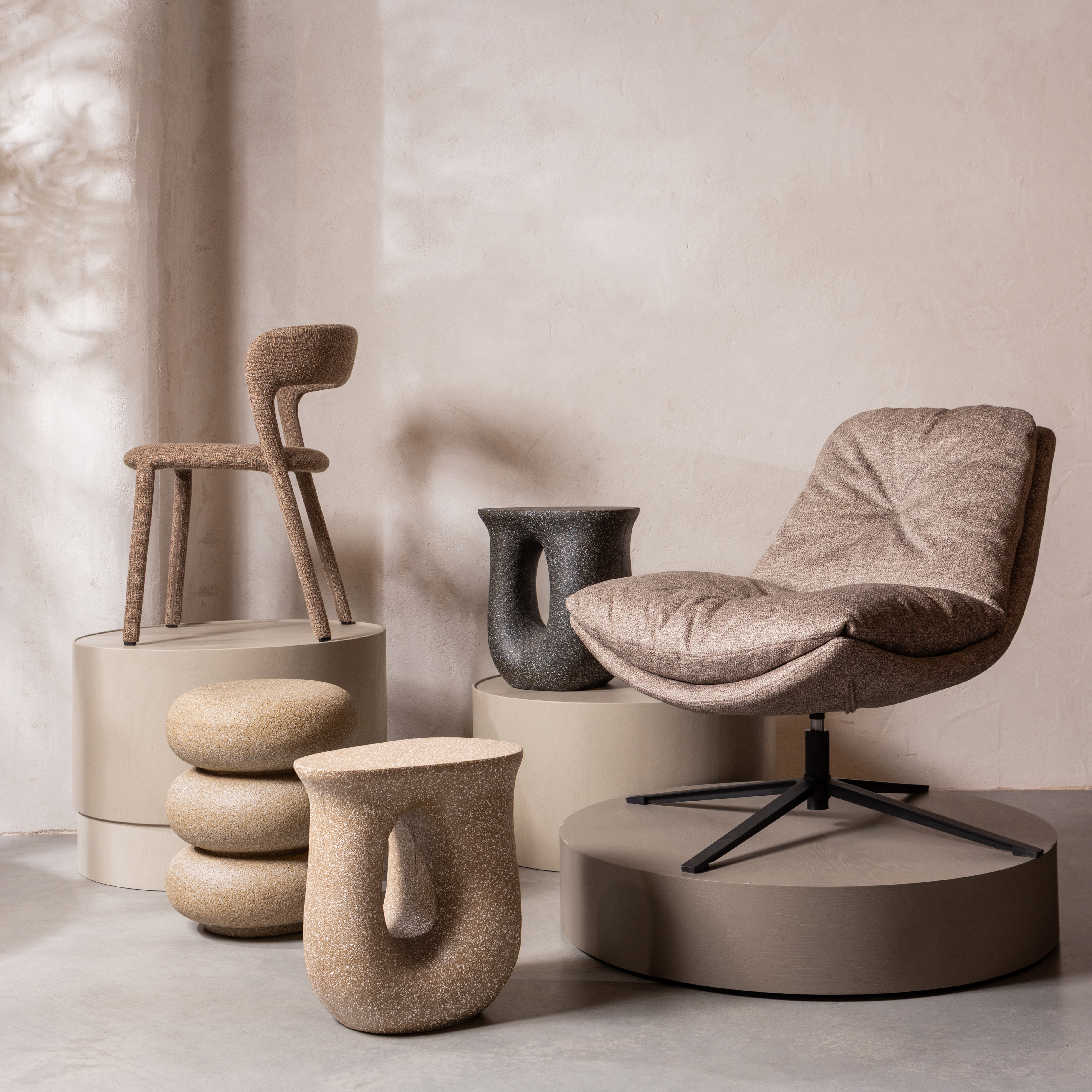 377552-NM-801419-ZM-02_SF_FA_Arve_draaifauteuil_Noble_eetkamerstoel_vierkant.jpg?auto=webp&format=png&width=1500&height=1500