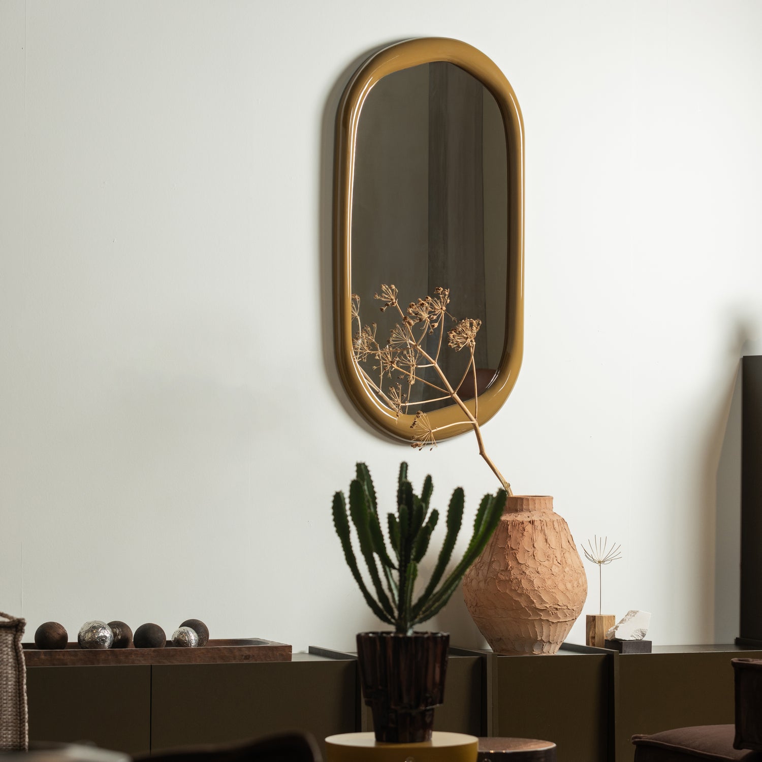 377773-H_01_SF_WP_Norea_speigel_120x60_cm_hout_hoogglans_honinggeel_vierkant.jpg?auto=webp&format=png&width=1500&height=1500