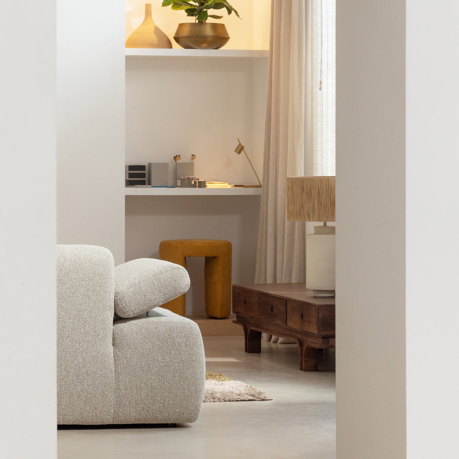 377460-EM-374079-M-377360-W-01_SF_WE_Mojo_chaise_longue_Charlie_kruk_Straes_VIERKANT.jpg?auto=webp&format=png&width=1500&height=1500