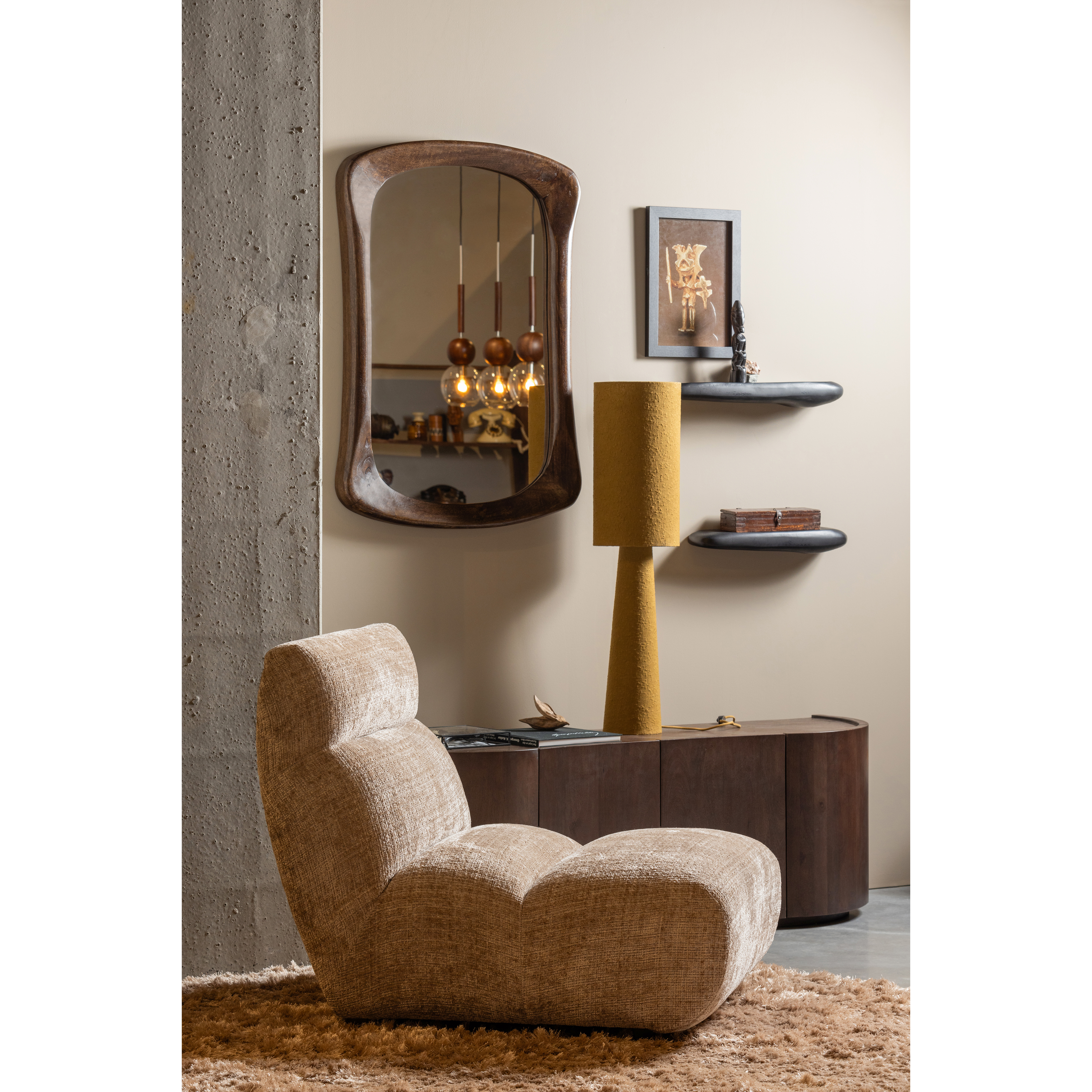 801400-W-801430-C-801397-T-01_SF_BP_Glittering_spiegel_met_houten_frame_walnoot_Observe_clay_Loft_tapenade.jpg?auto=webp&format=png&width=1500&height=1500