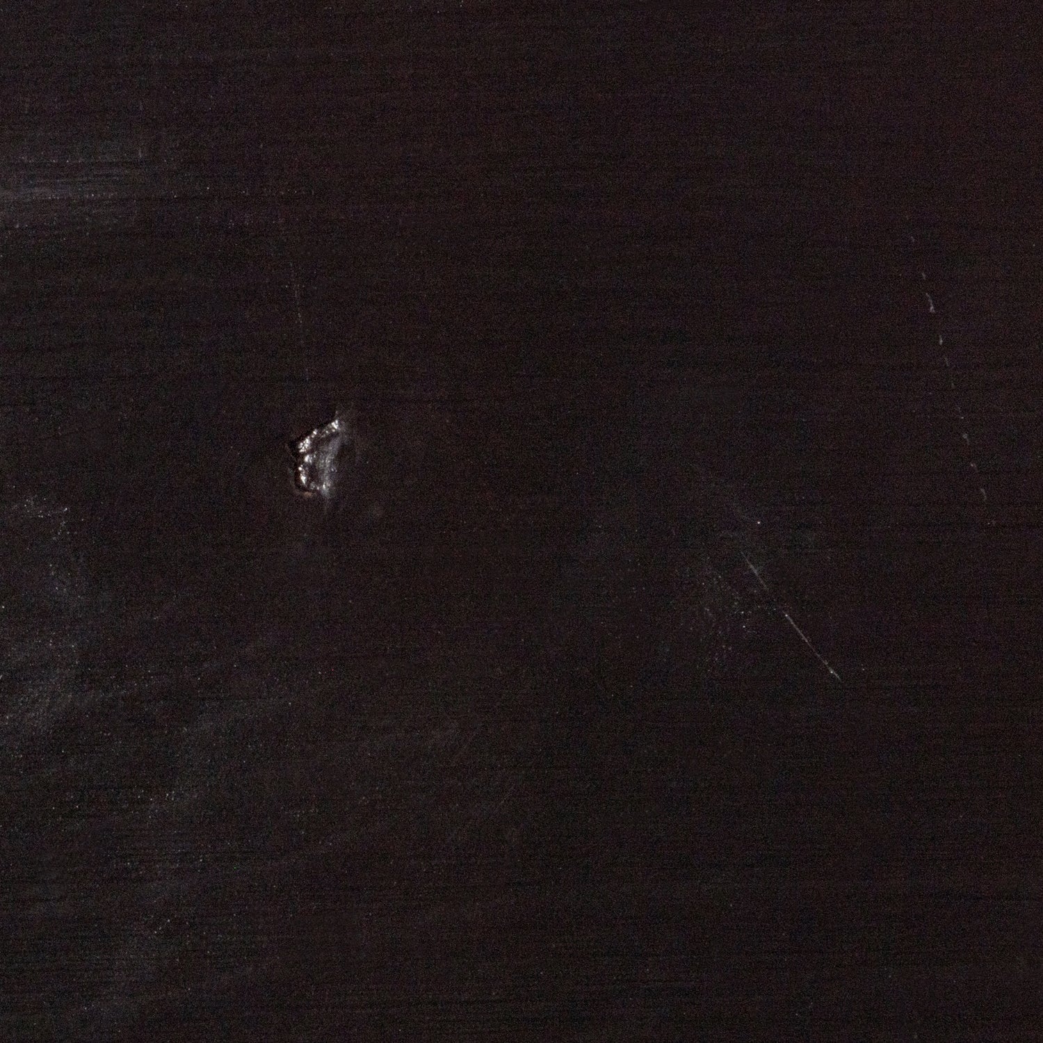 HOUT_IMPERFECTIE_Grenenhout_Diepzwart_Egaal_01.jpg?auto=webp&format=png&width=1500&height=1500