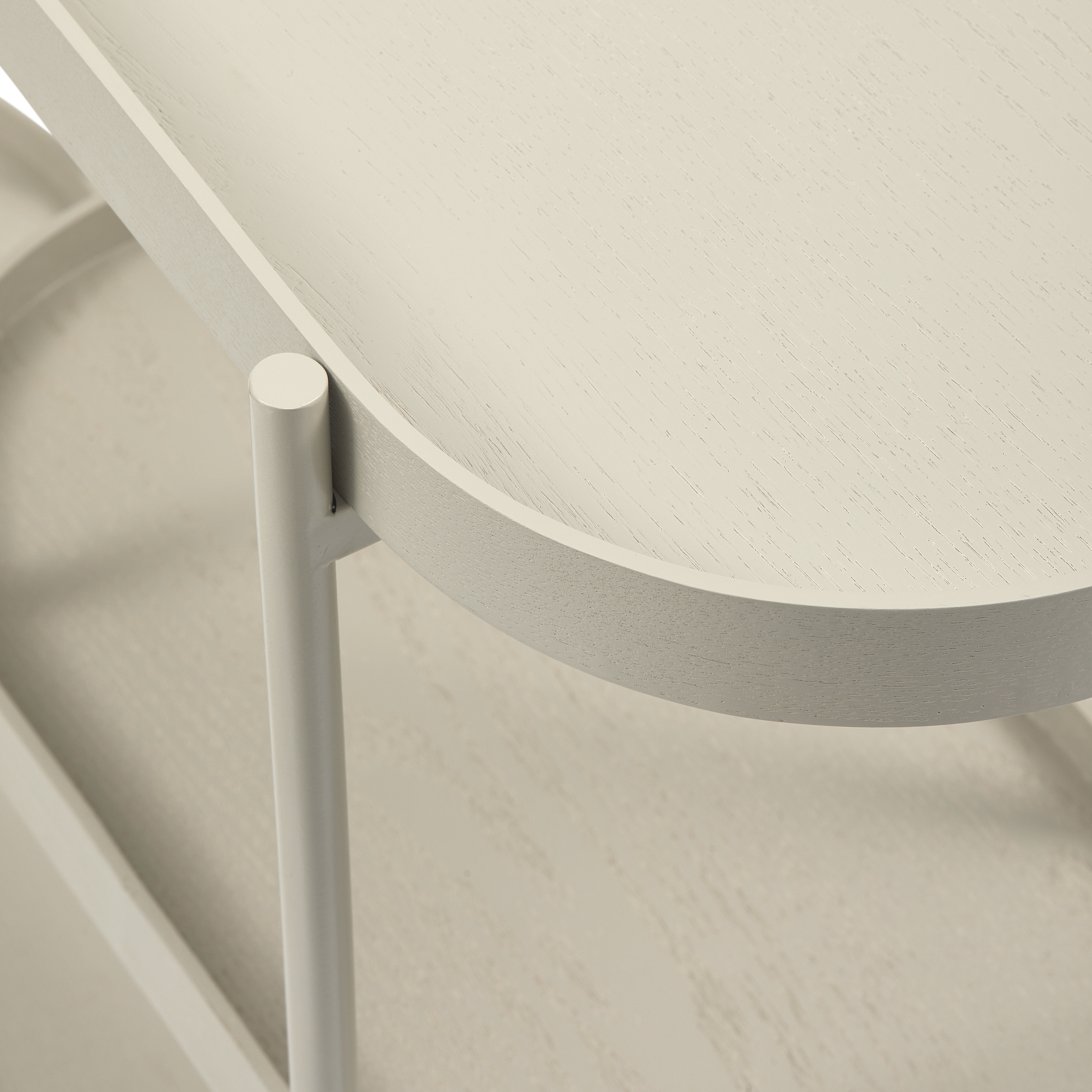 373895-A-01_VS_WE_Noan_sidetable_hout_metaal_antique_beige_detail.png?auto=webp&format=png&width=1500&height=1500