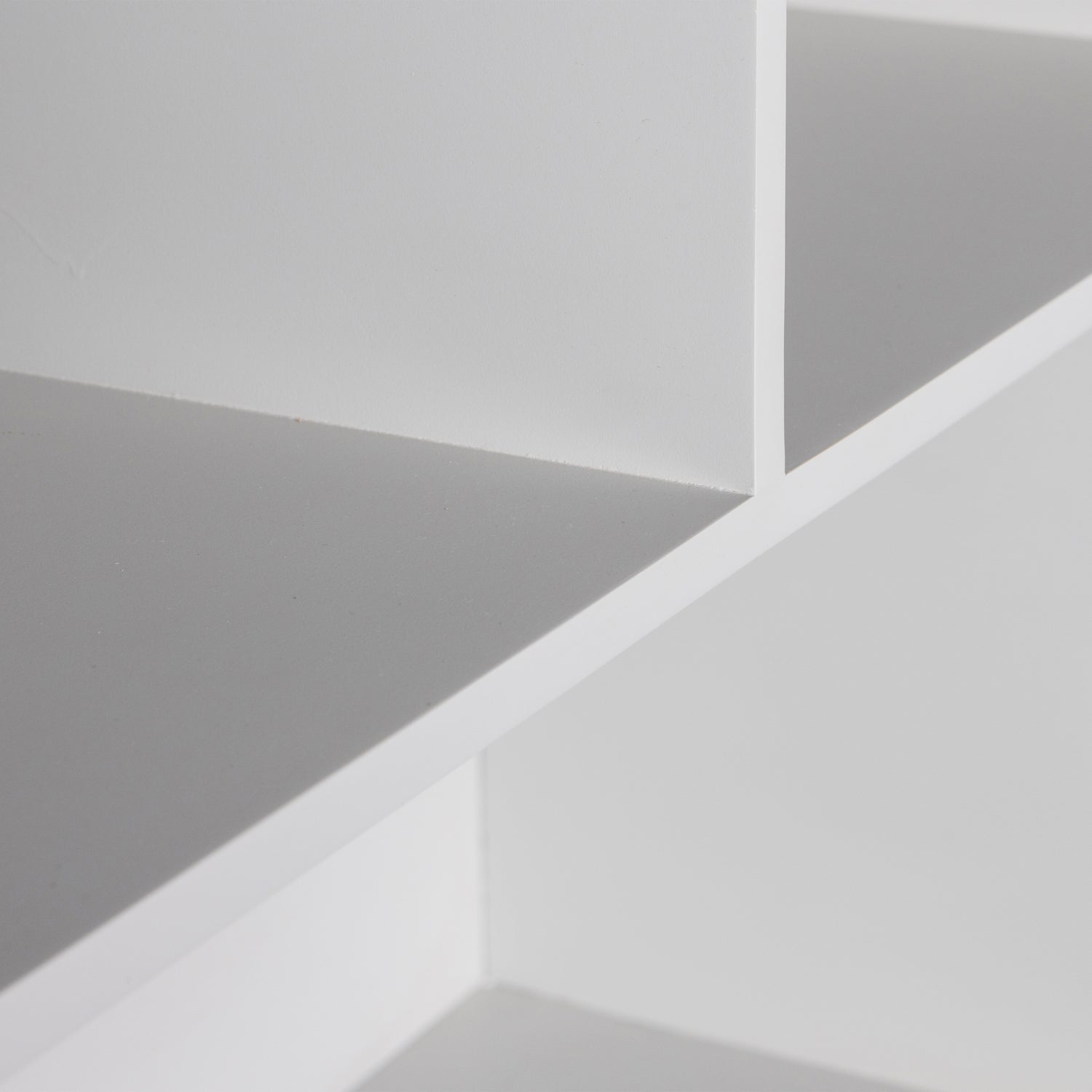 801223-O-02_VS_BP_Carved_organic_2-deurs_opbergkast_mist_detail.png?auto=webp&format=png&width=1500&height=1500