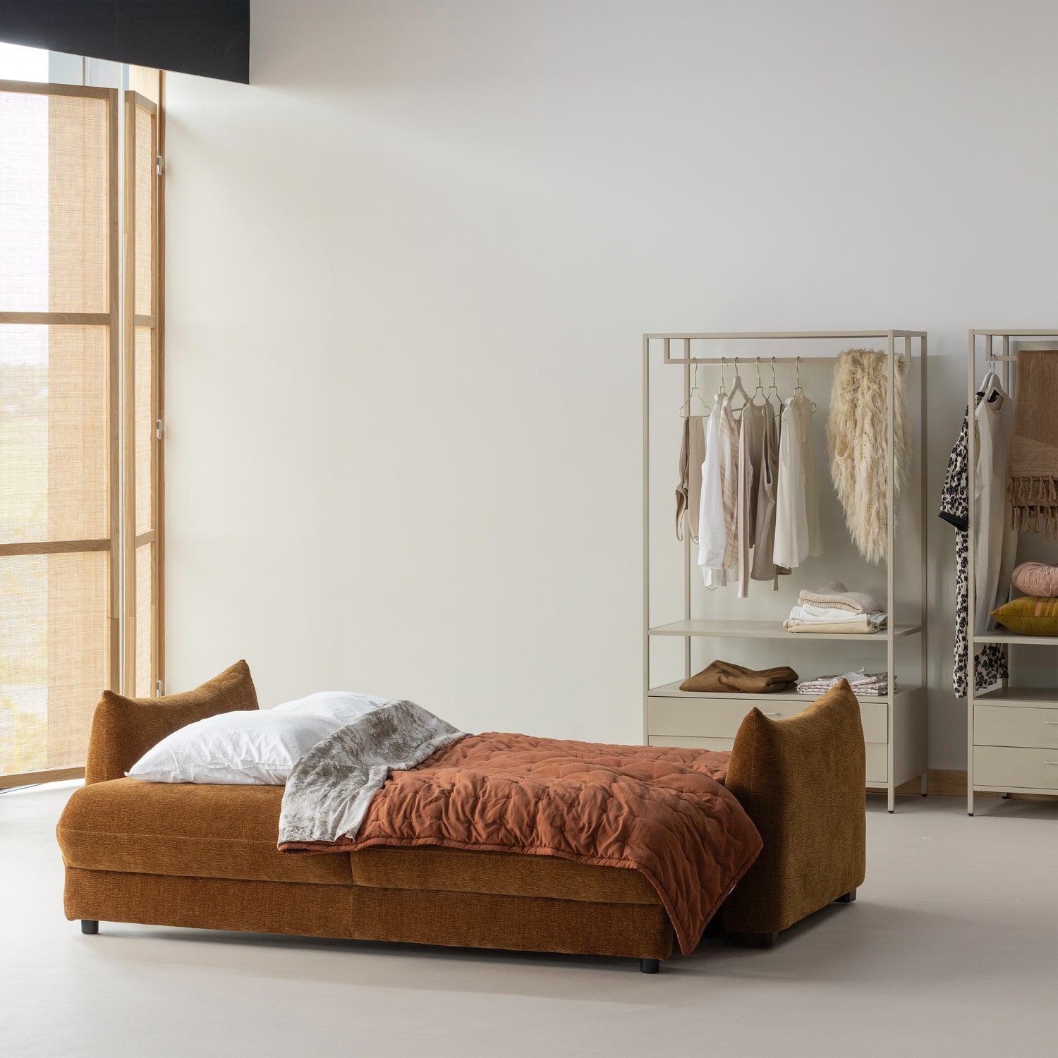 377629-B-377628-Z-03_SF_ES_Jonne_3-zits_slaapbank_Ferris_kledingkast_vierkant.png?auto=webp&format=png&width=1500&height=1500