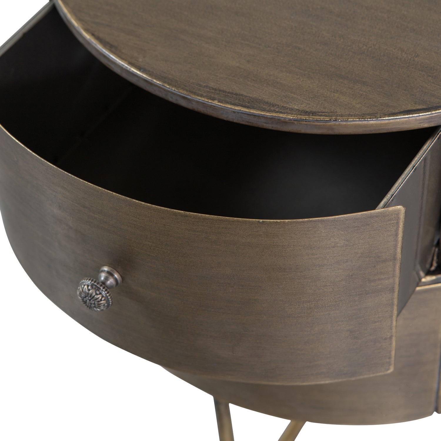 801189-B-02_VS_BP_Glossy_rond_kastje_metaal_antique_brass_detail.jpg?auto=webp&format=png&width=1500&height=1500