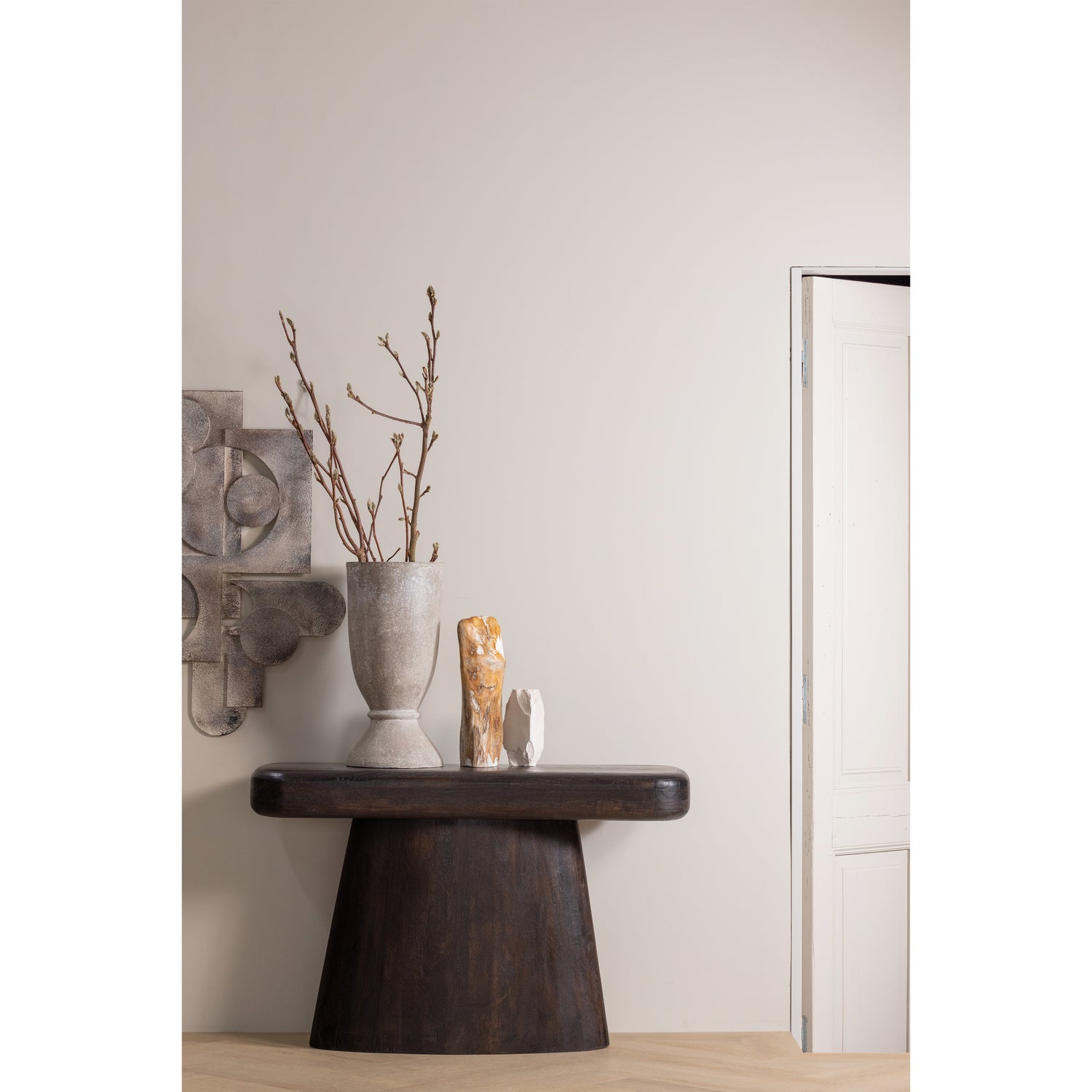 377536-Z-01_SF_ES_Amco_sidetable_mango_hout_zwart.png?auto=webp&format=png&width=1500&height=1500