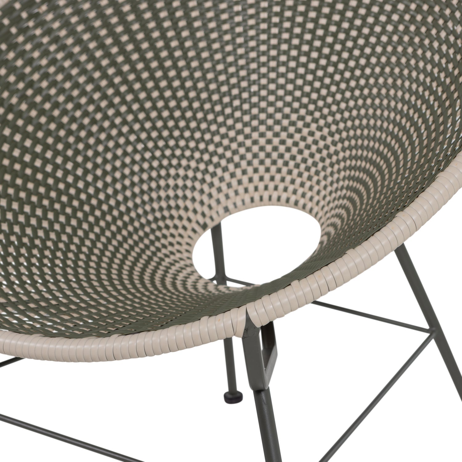 377705-G_01_VS_WO_Kazoun_loungestoel_wicker_groen_C1.png?auto=webp&format=png&width=1500&height=1500