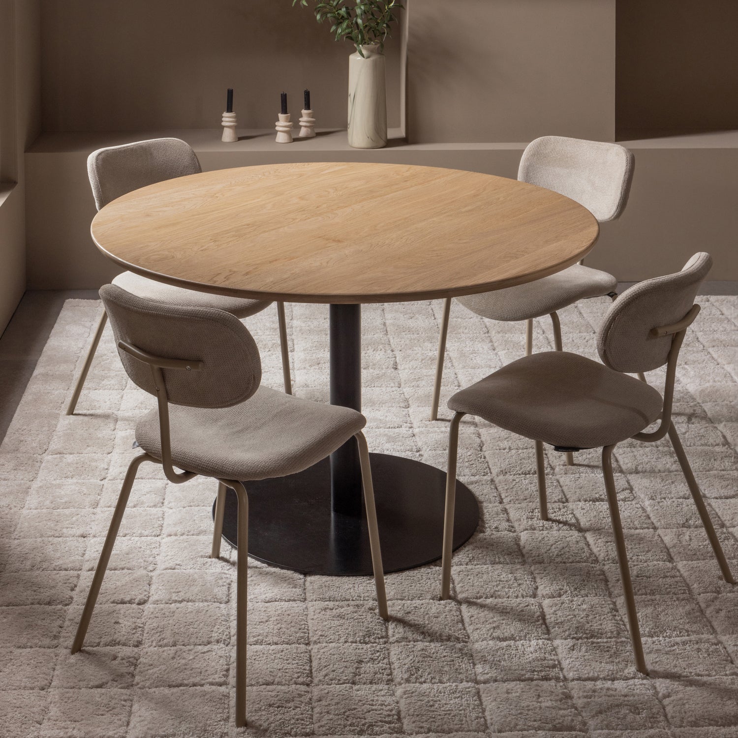 TB-RO-DL22-1190-373260-340484-Z-02_SF_FA_Tafelblad_rond_doorgaande_lamel_O120cm_transparant_Tablo_ronde_poot_Link_VIERKANT.jpg?auto=webp&format=png&width=1500&height=1500