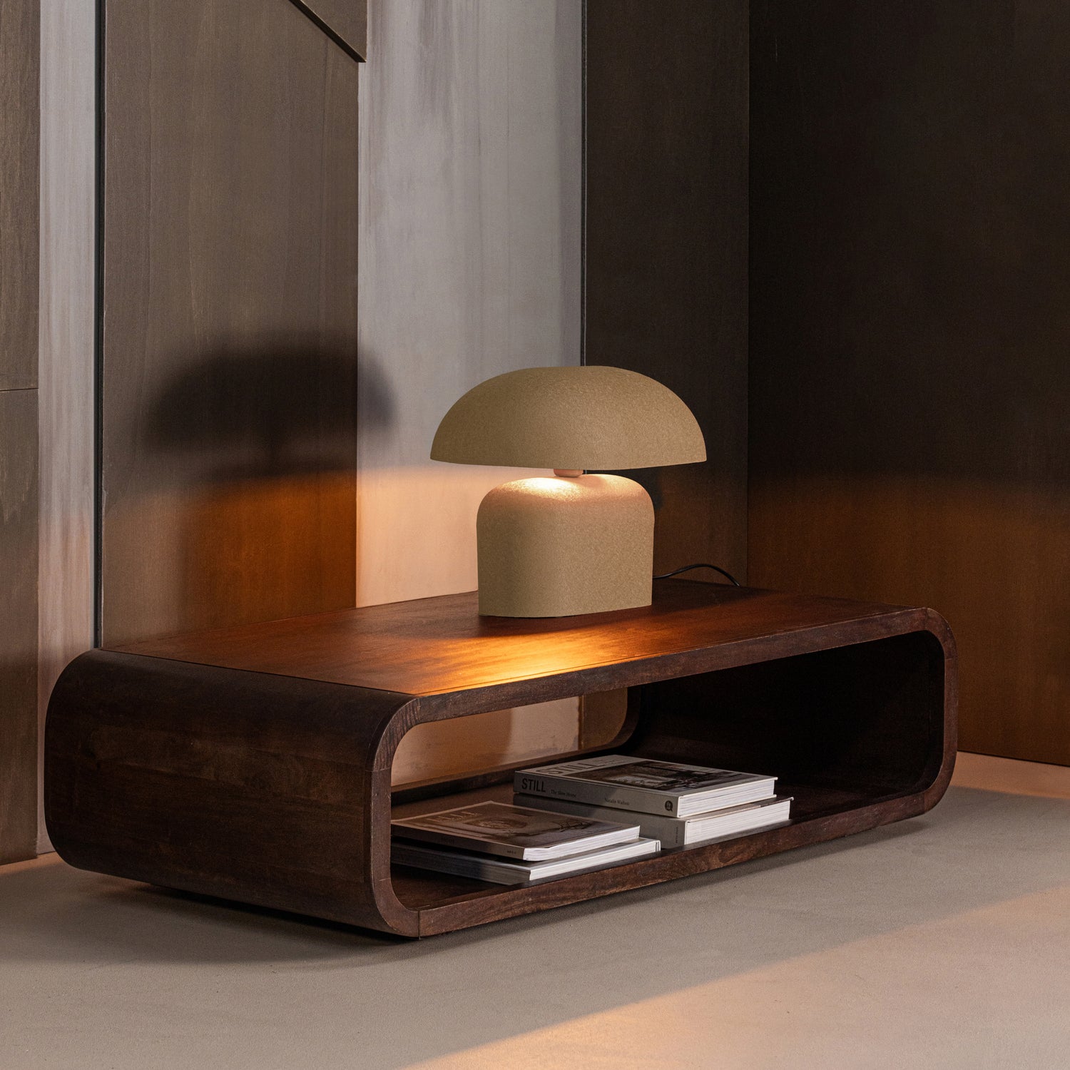 377886-E_01_SF_Tilo_tafellamp_beige_vierkant.jpg?auto=webp&format=png&width=1500&height=1500