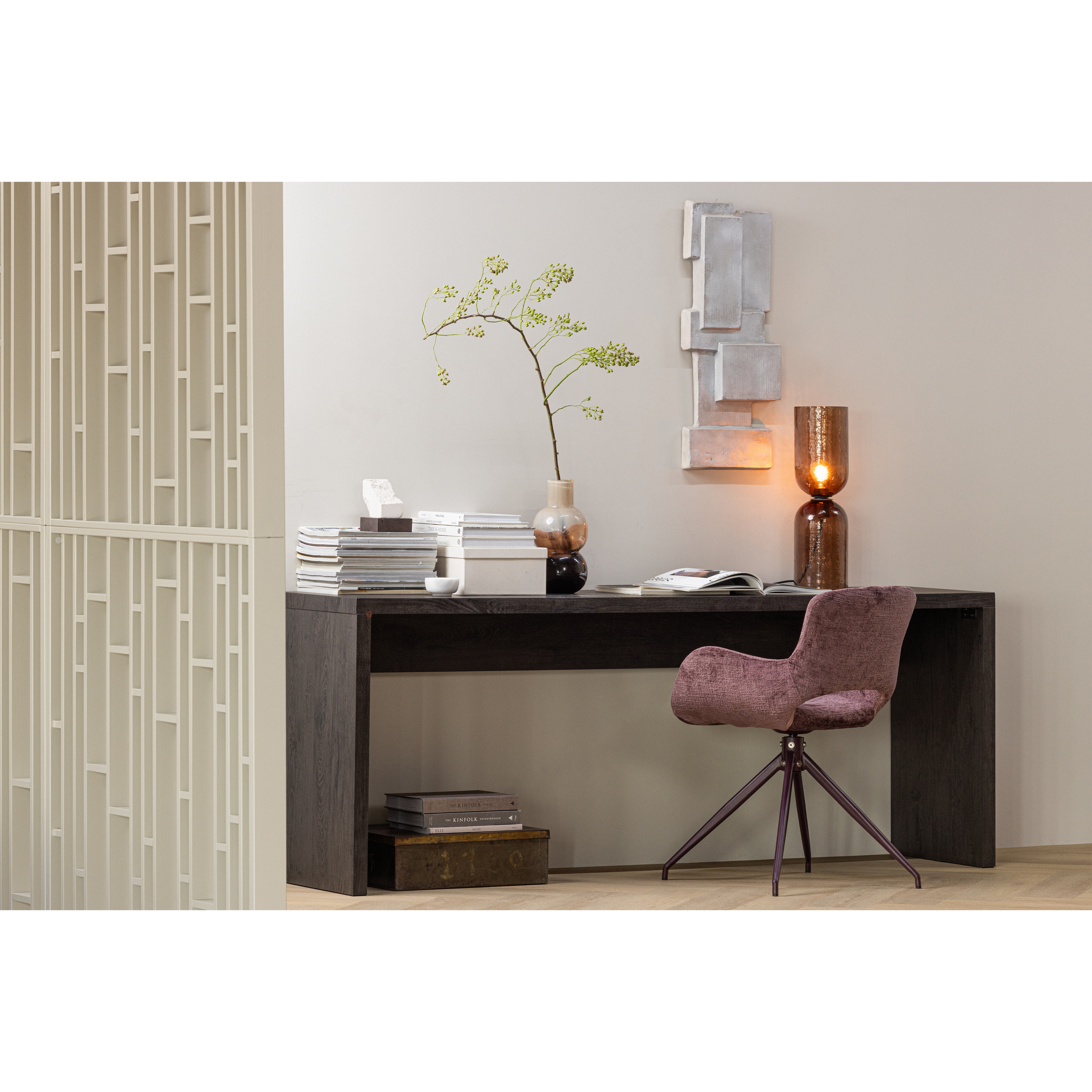 377562-P-377579-D-375034-B-02_SF_ES_Eliva_eetkamerstoel_Maan_sidetable_Gigi_tafellamp.png?auto=webp&format=png&width=1500&height=1500