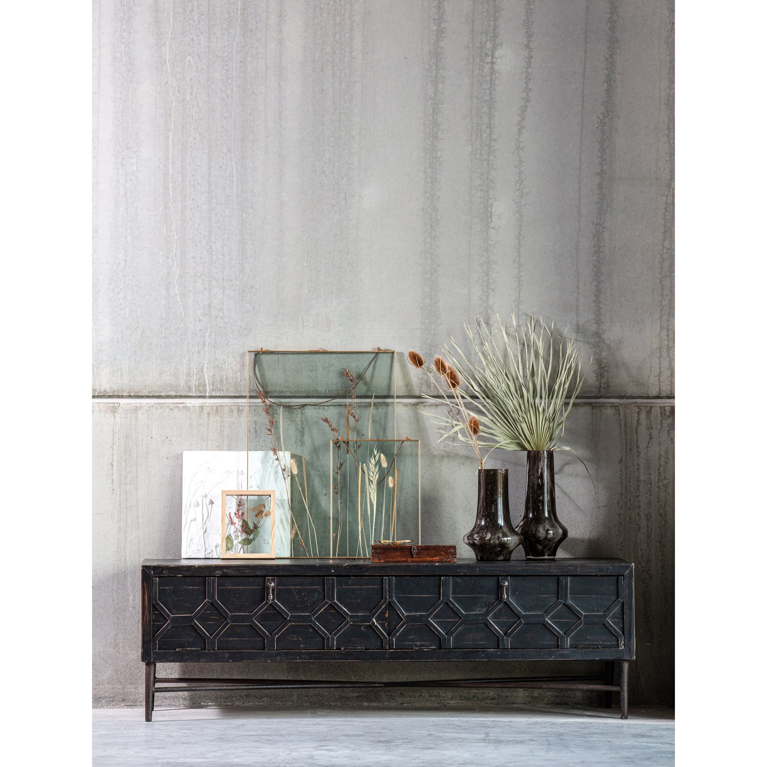 800075-Z-800261-B-800260-B-800284-M-800283-M-800231-W-800209-02_SF_BP_Bequest_Midcentury_vaas_Pressed__potpourri_fotolijst_Plaquette_wanddeco.jpg?auto=webp&format=png&width=1500&height=1500