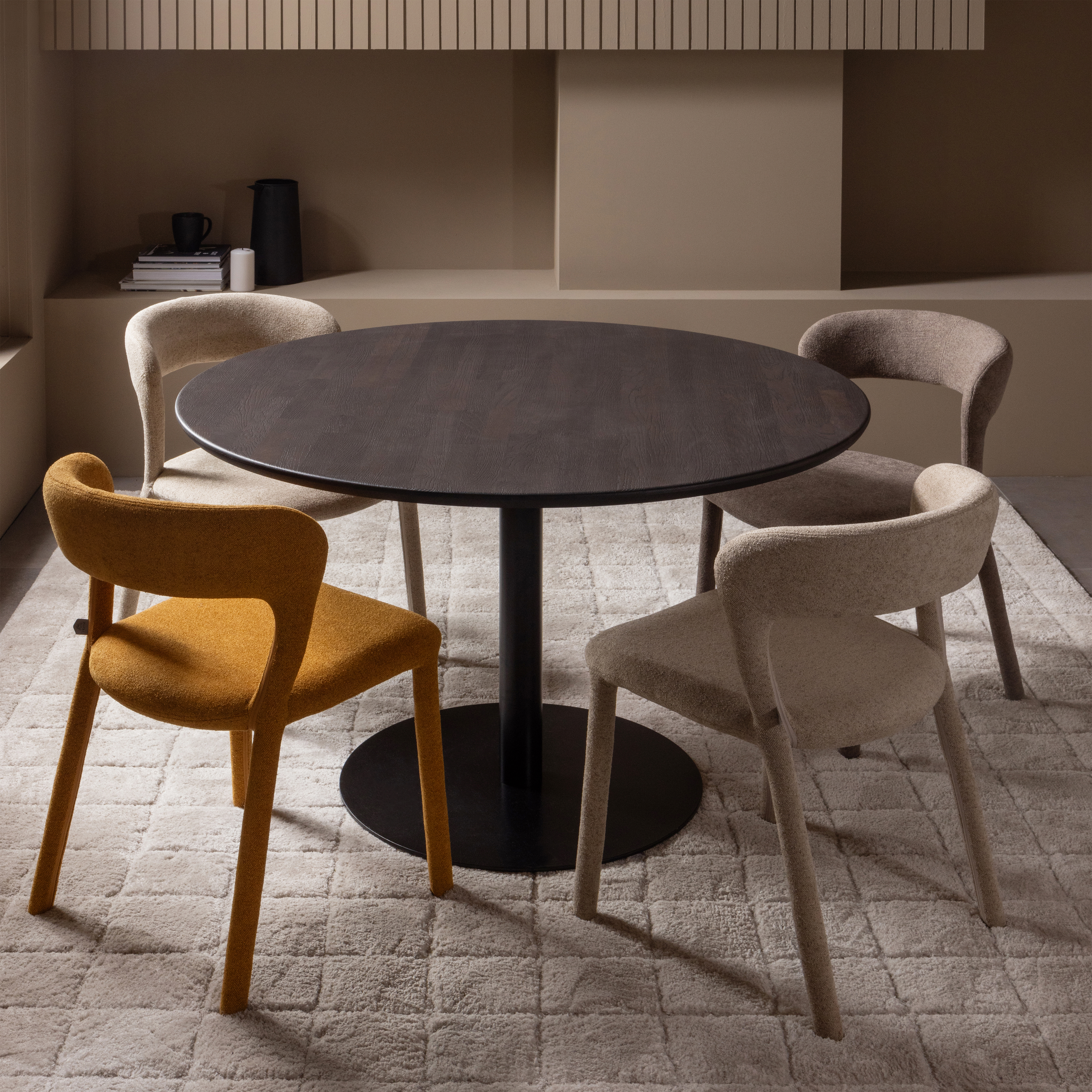 TB-RO-VL24-1190-373260-801419-Z-801419-T-801419-C-01_SF_FA_Tafelblad_rond_vingerlas_O120cm_mystic_brown_Tablo_ronde_poot_Noble_VIERKANT.jpg?auto=webp&format=png&width=1500&height=1500