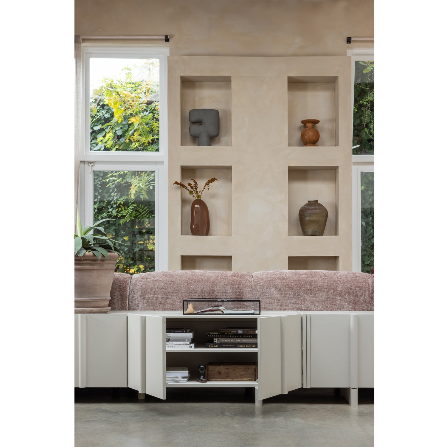 373994-D-377480-B-374108-D-02_SF_WE_Basu_tv_meubel_Sahil_vaas.jpg?auto=webp&format=png&width=1500&height=1500