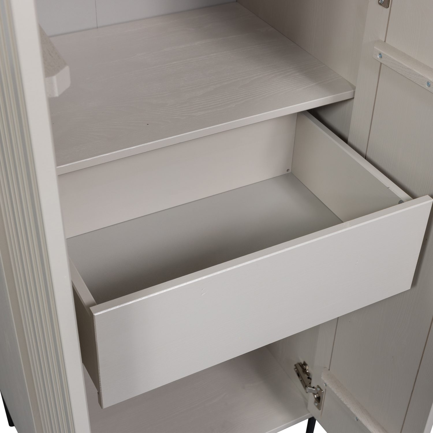 373474-D-06_VS_WE_New_gravure_hoge_kast_met_lade_grenen_dust_C1.png?auto=webp&format=png&width=1500&height=1500