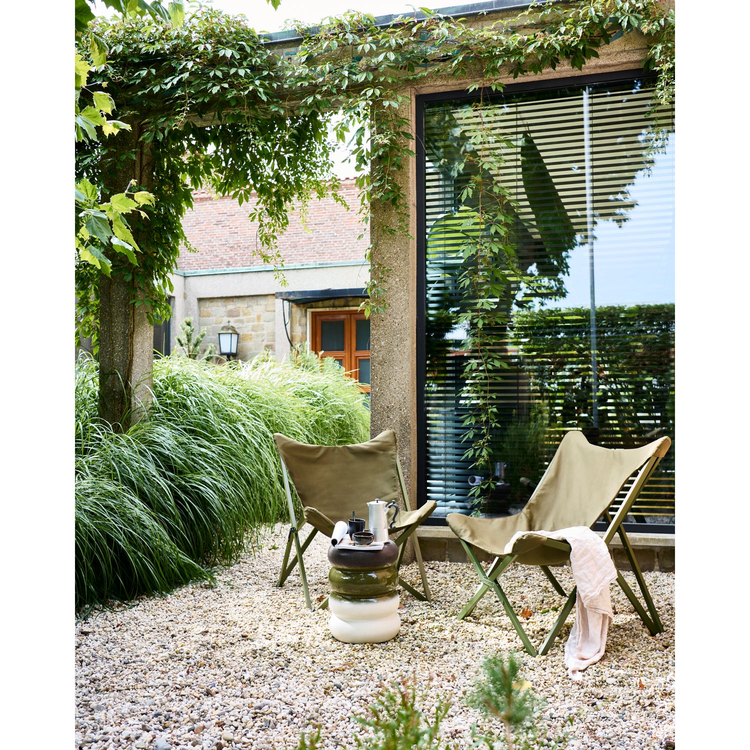 400436-G-400464-G-02_SF_VT_Bulb_bijzettafel_keramiek_groen_melange_Lazy_afternoon.jpg?auto=webp&format=png&width=1500&height=1500