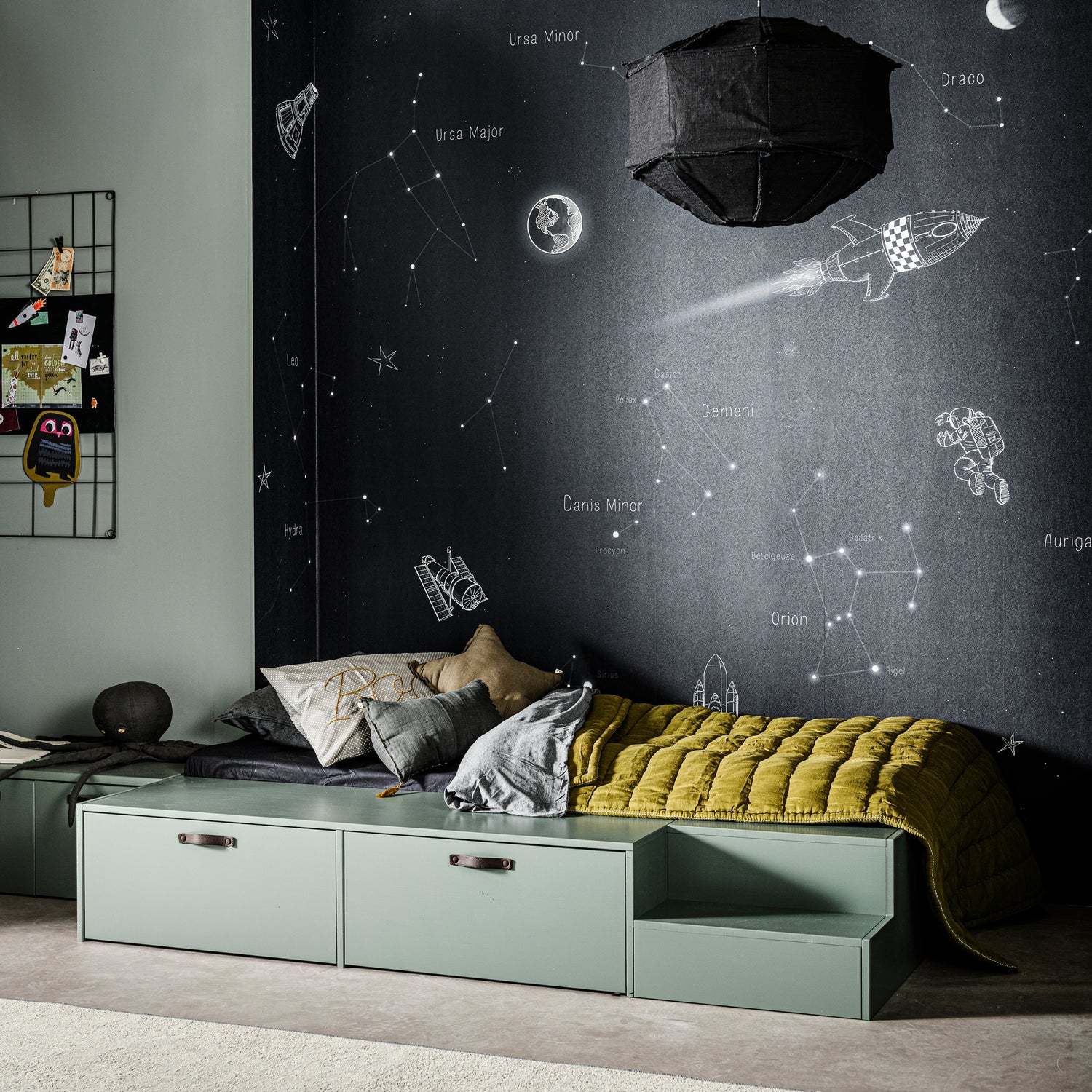 377037-S-01_SF_VT_Stage_bed___lades_grenen_soap_90x200cm_VIERKANT.jpg?auto=webp&format=png&width=1500&height=1500