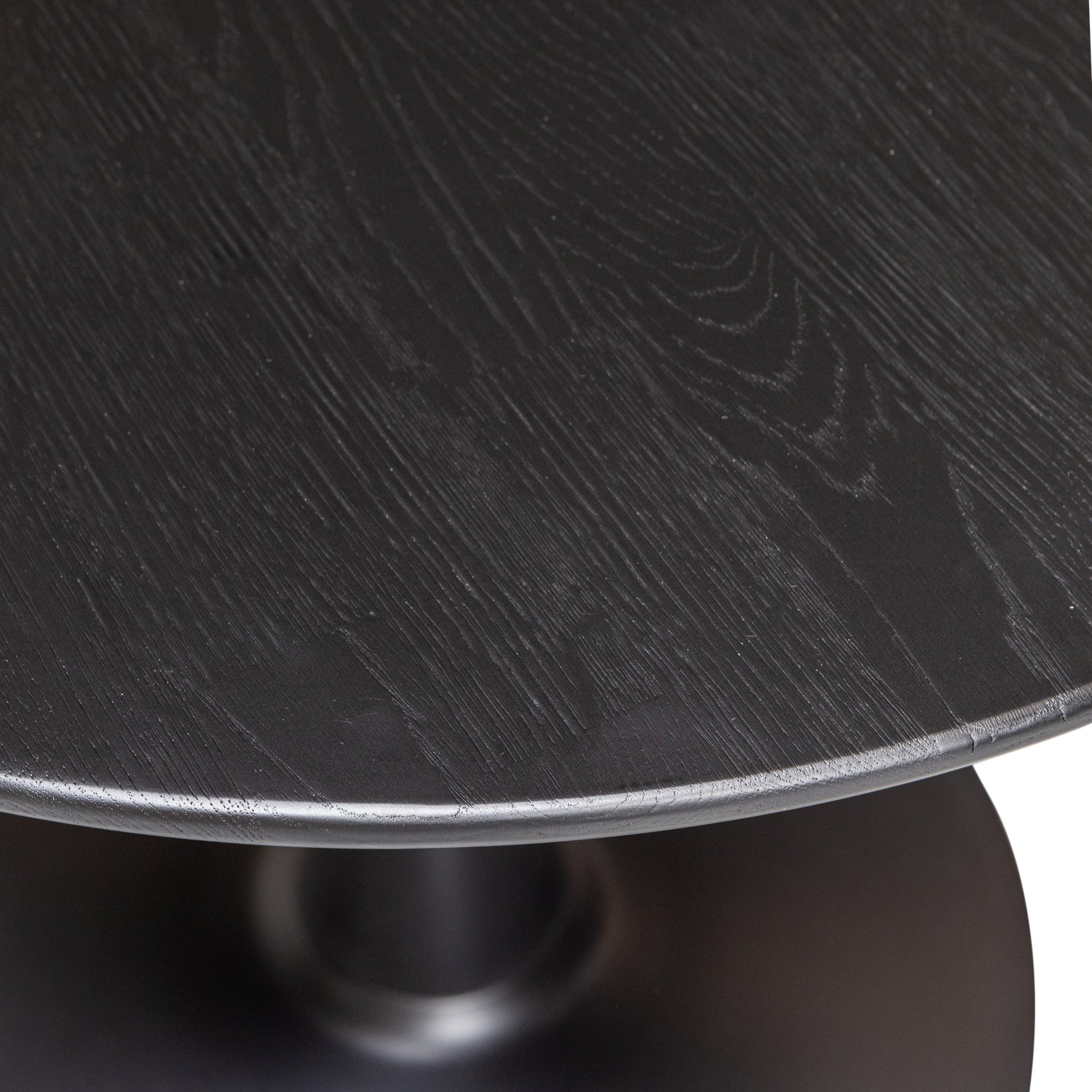 TB-RO-VL24-0790-377344-01_VS_FA_Tafelblad_rond_vingerlas_O80cm_blacknight_Bistro_trompetvoet_detail.png?auto=webp&format=png&width=1500&height=1500